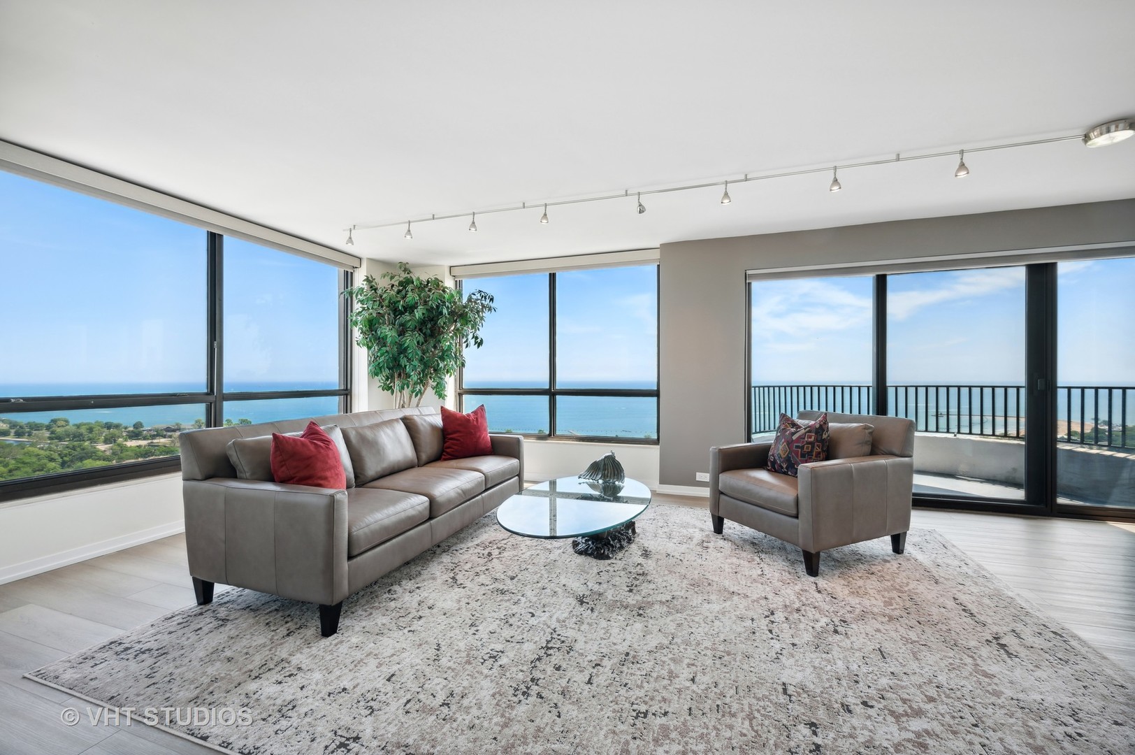 2020 N LINCOLN PARK WEST Unit: 31FG