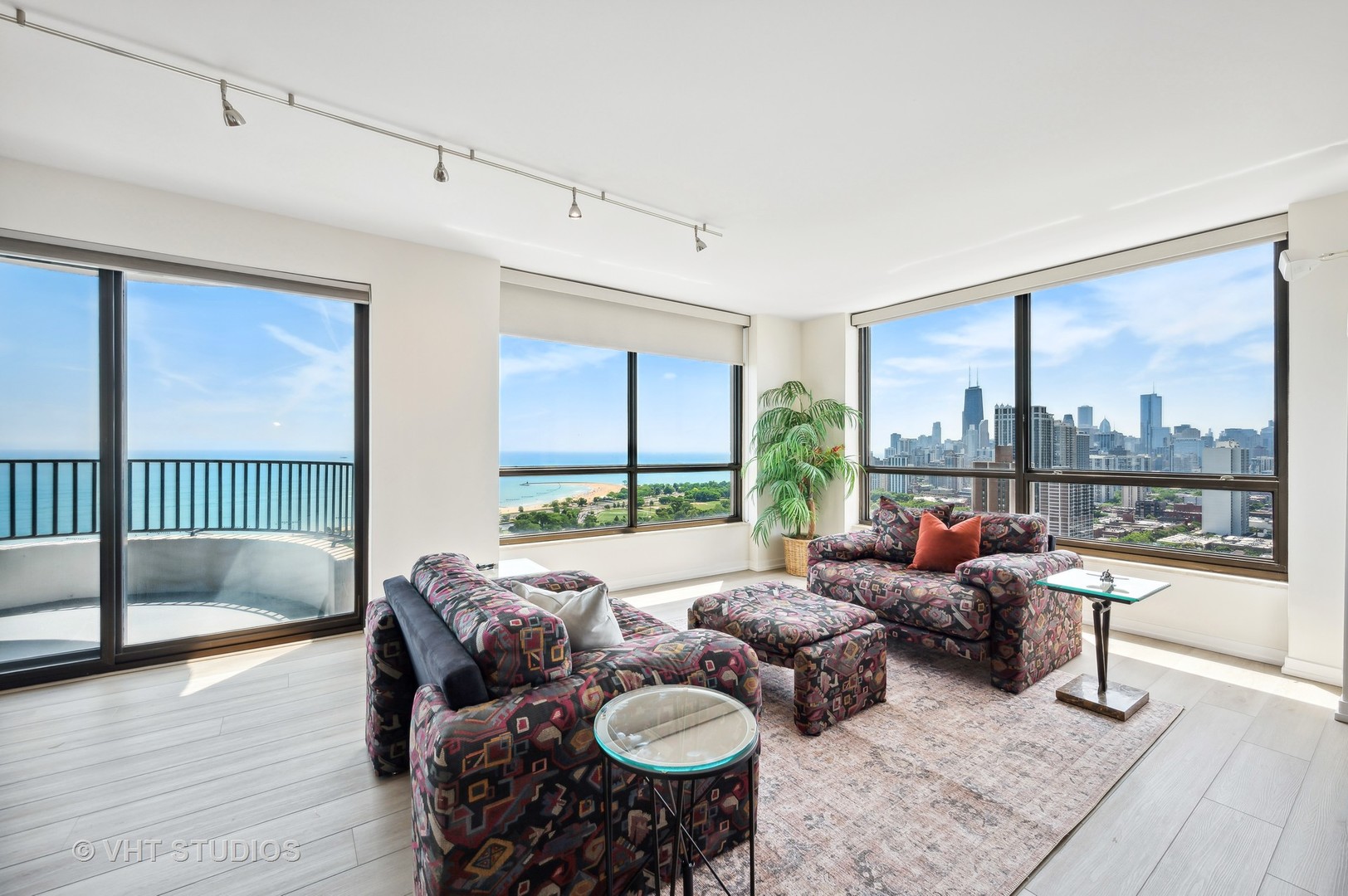 2020 N LINCOLN PARK WEST Unit: 31FG