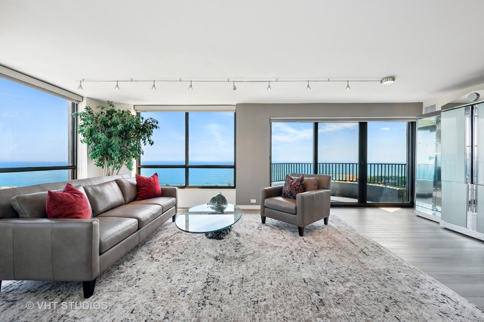 2020 N LINCOLN PARK WEST Unit: 31FG