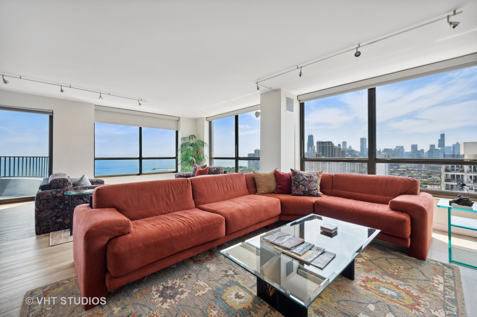2020 N LINCOLN PARK WEST Unit: 31FG