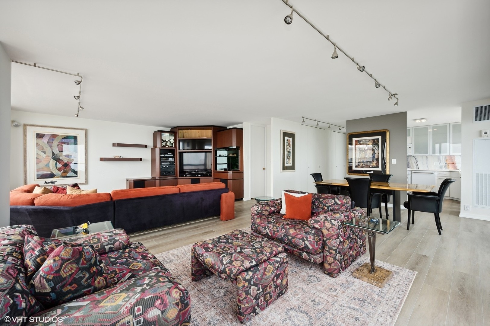 2020 N LINCOLN PARK WEST Unit: 31FG