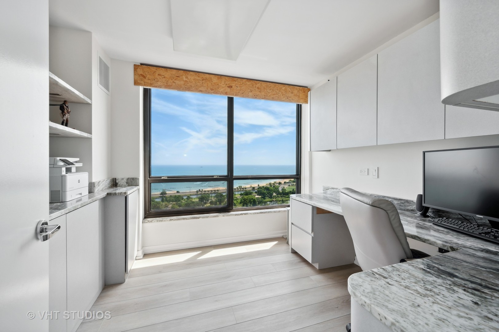 2020 N LINCOLN PARK WEST Unit: 31FG
