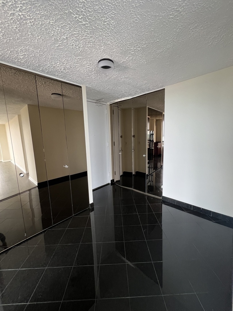 2020 N Lincoln Park West Unit: 15F