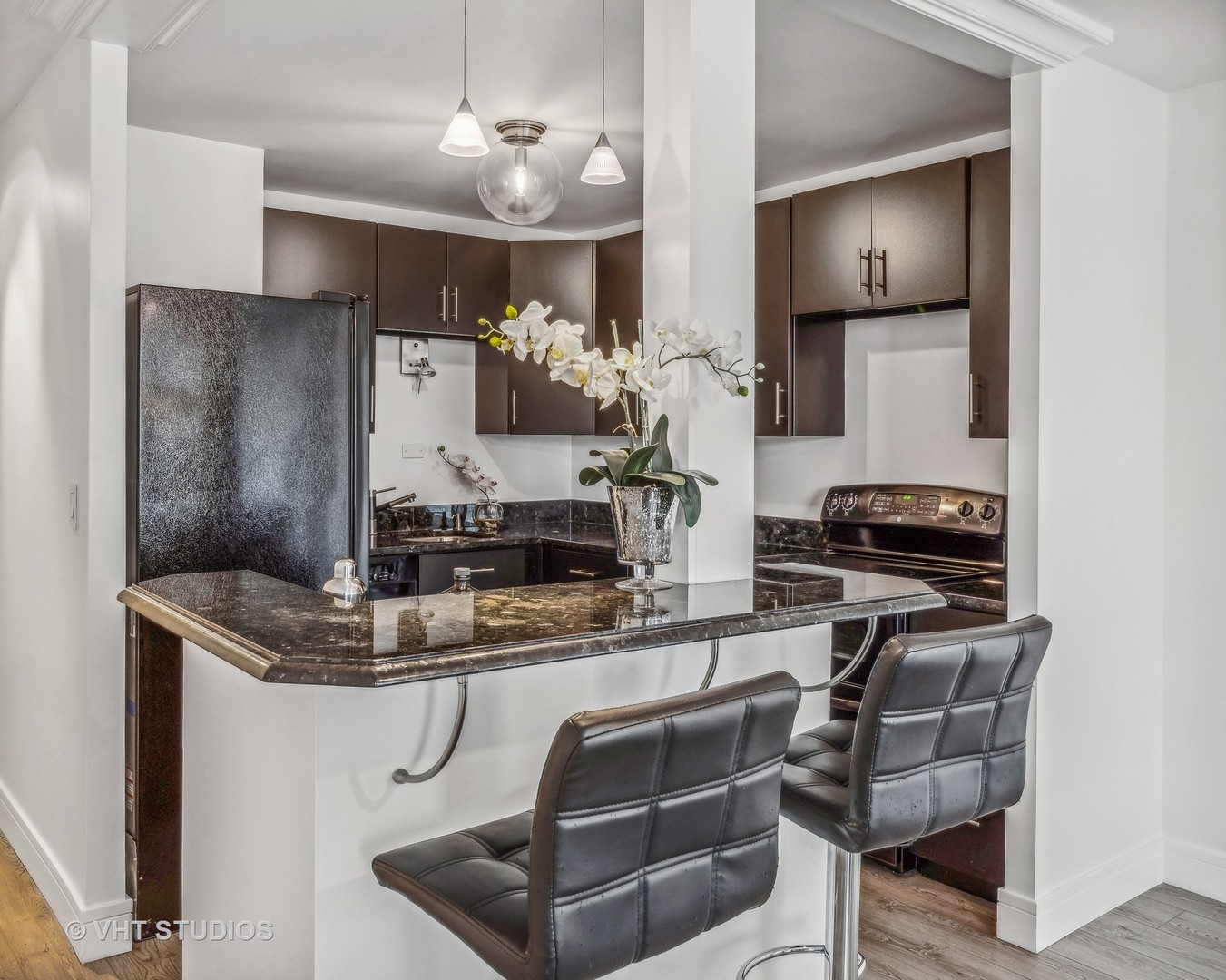 1850 N Clark Street Unit: 503