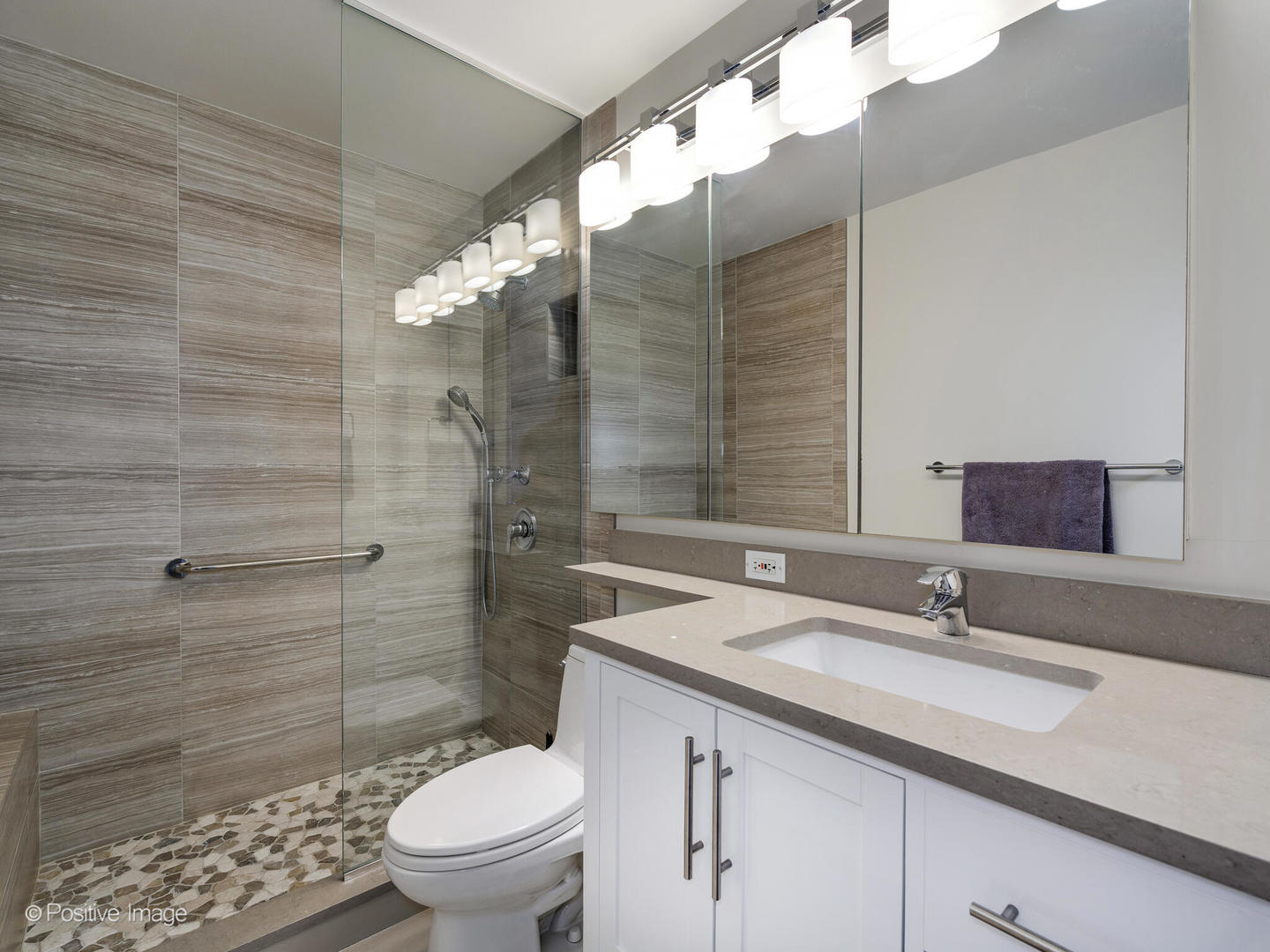 2020 N Lincoln Park West Unit: 5F