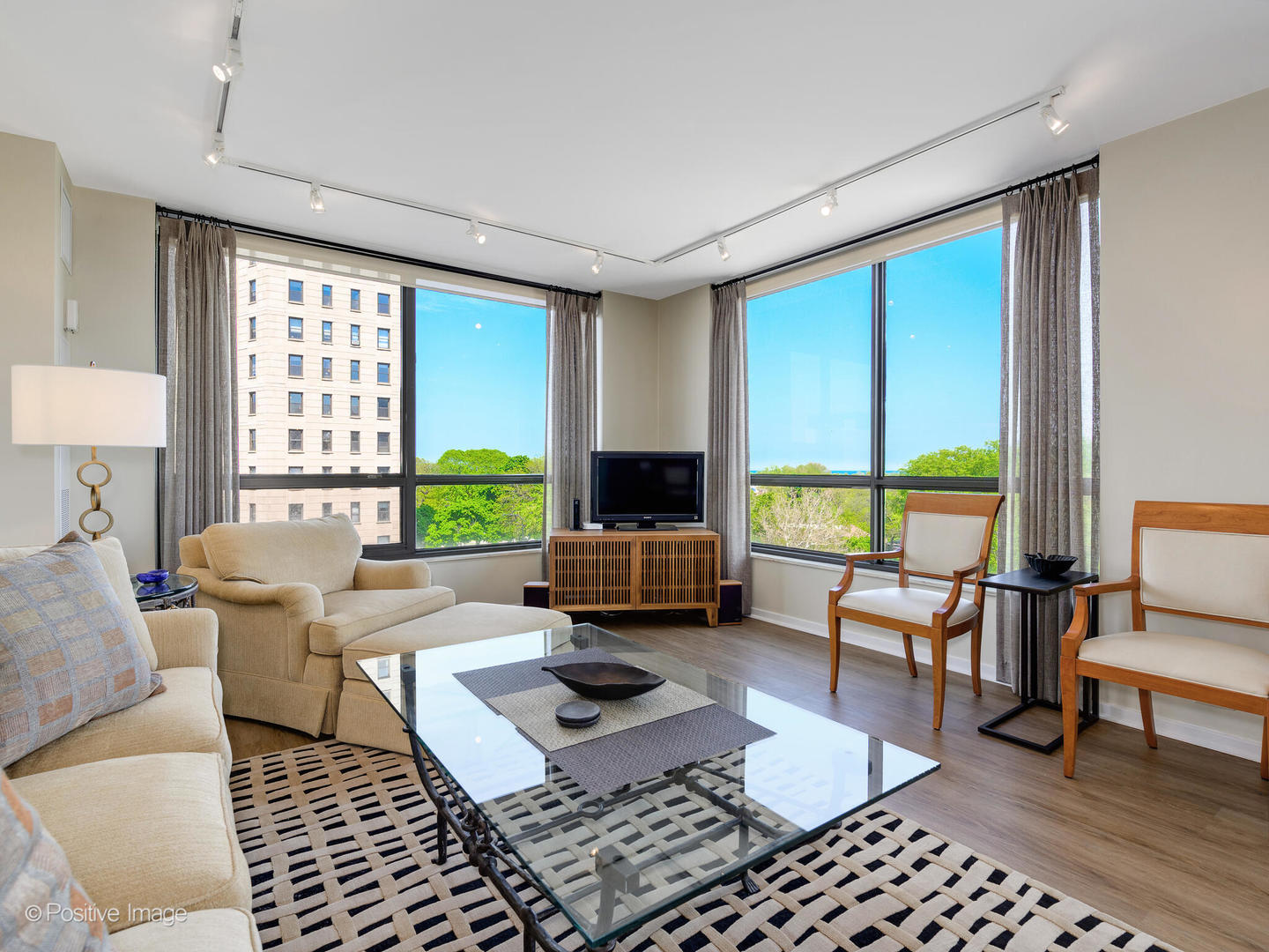 2020 N Lincoln Park West Unit: 5F