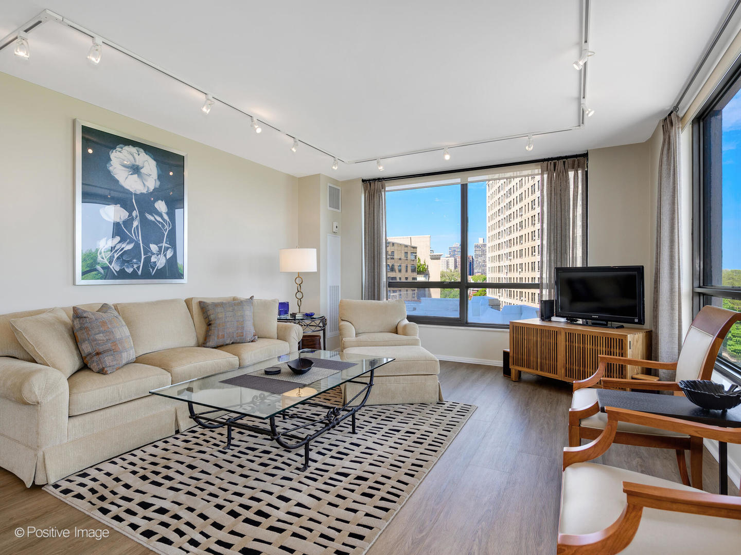 2020 N Lincoln Park West Unit: 5F