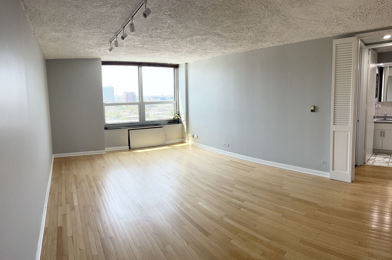 720 W Gordon Terrace Unit: 17B