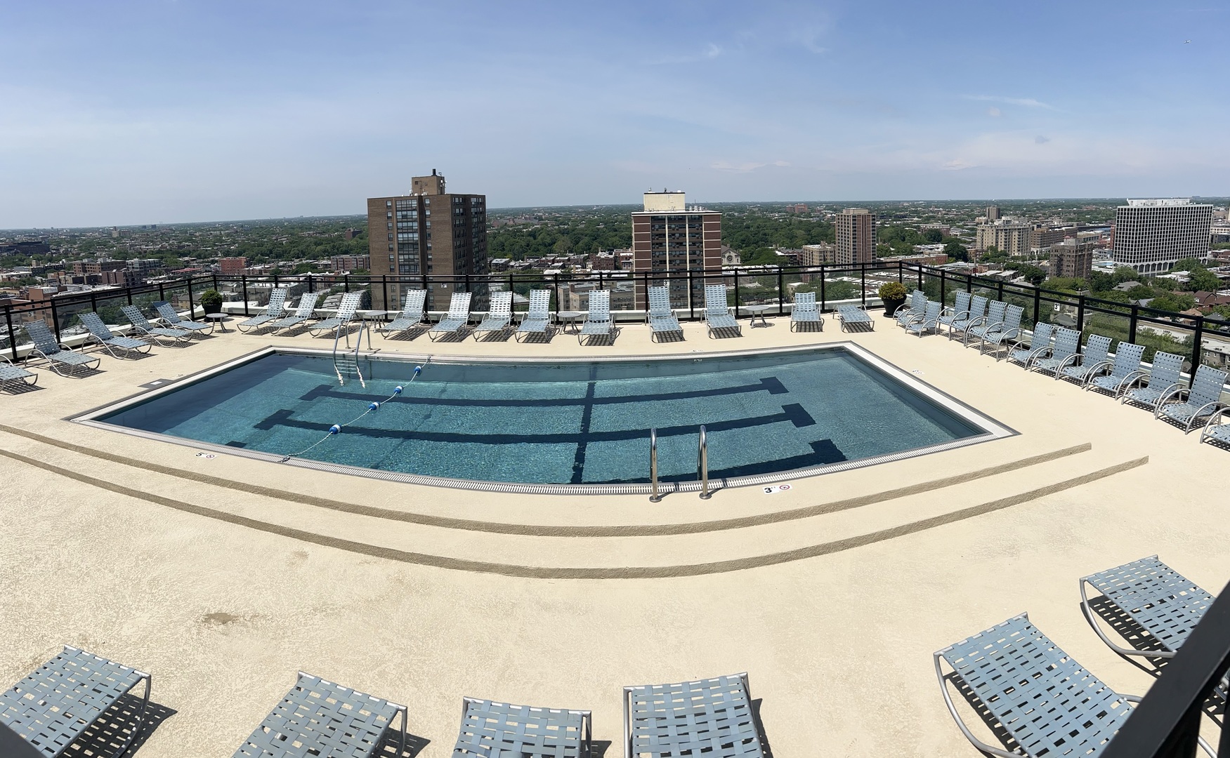 720 W Gordon Terrace Unit: 17B