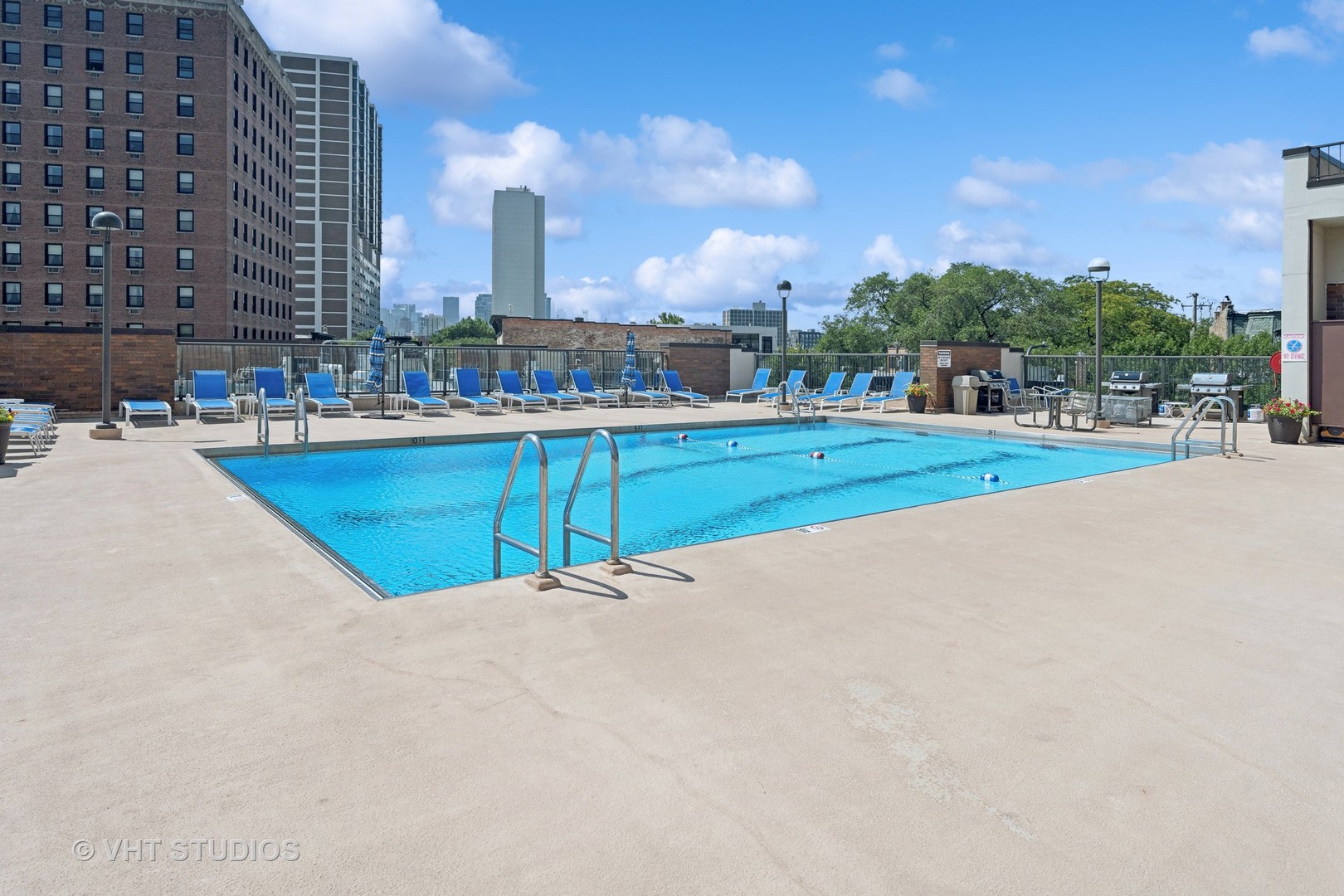 1850 N Clark Street Unit: 2607
