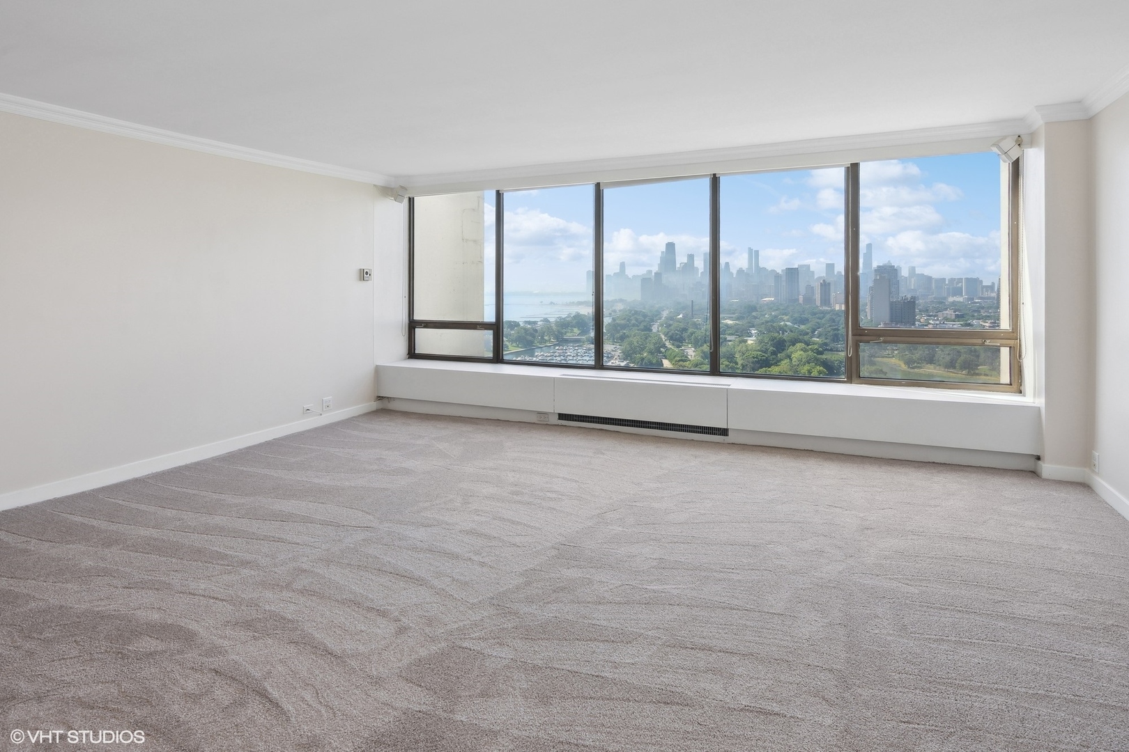 2800 N Lake Shore Drive Unit: 2704