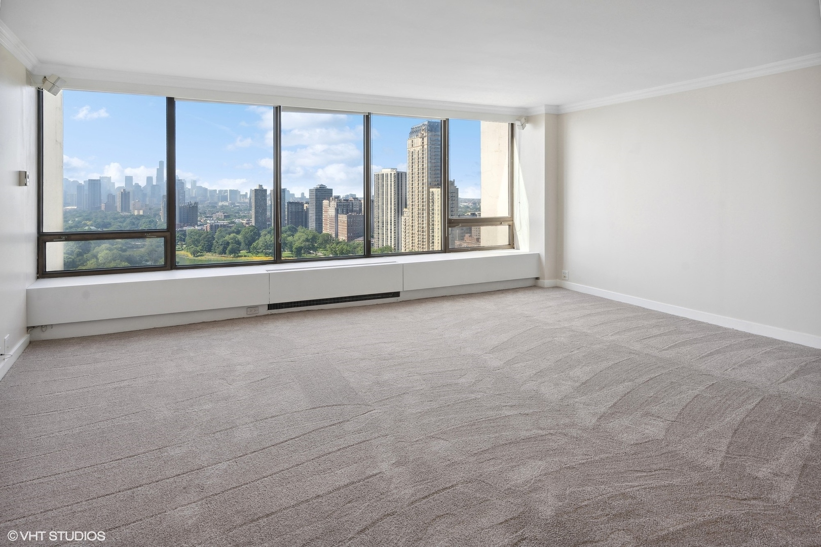 2800 N Lake Shore Drive Unit: 2704