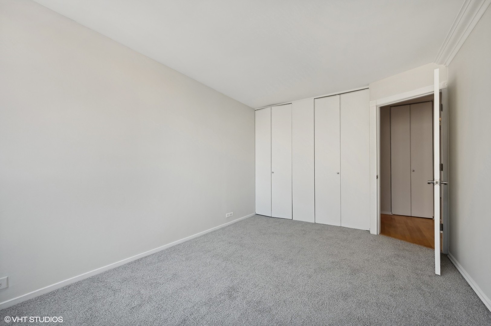 2020 N Lincoln Park West Unit: 10C