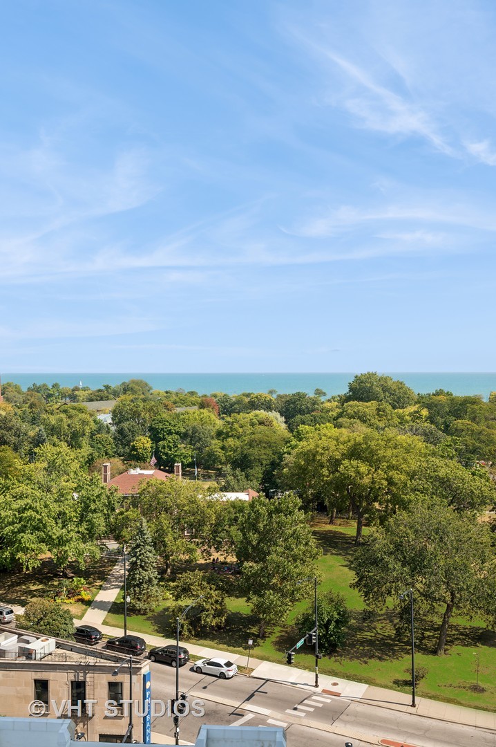 2020 N Lincoln Park West Unit: 10C