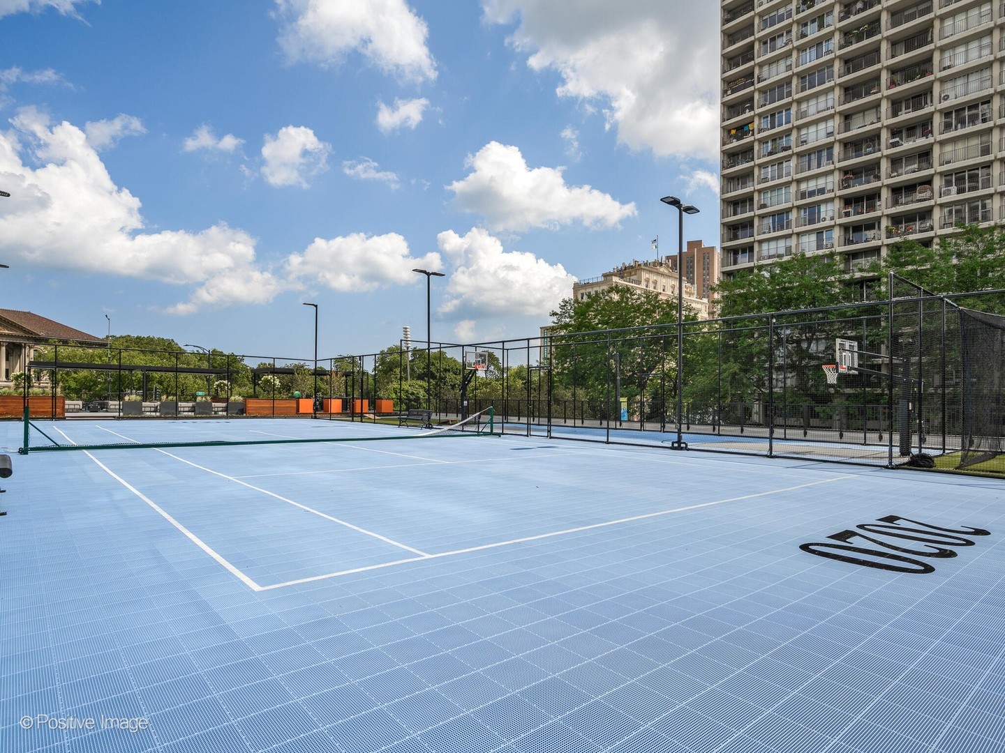 2020 N Lincoln Park West Unit: 10C