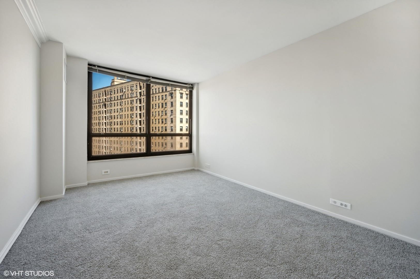 2020 N Lincoln Park West Unit: 10C