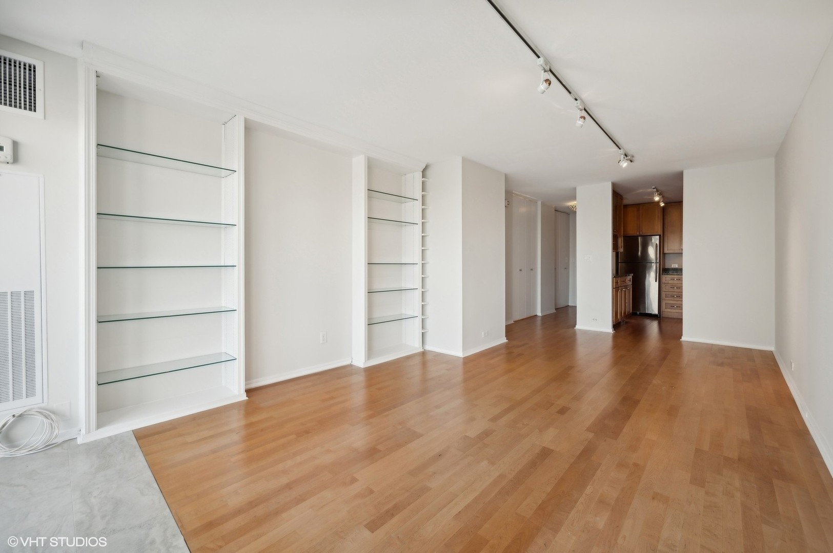 2020 N Lincoln Park West Unit: 10C
