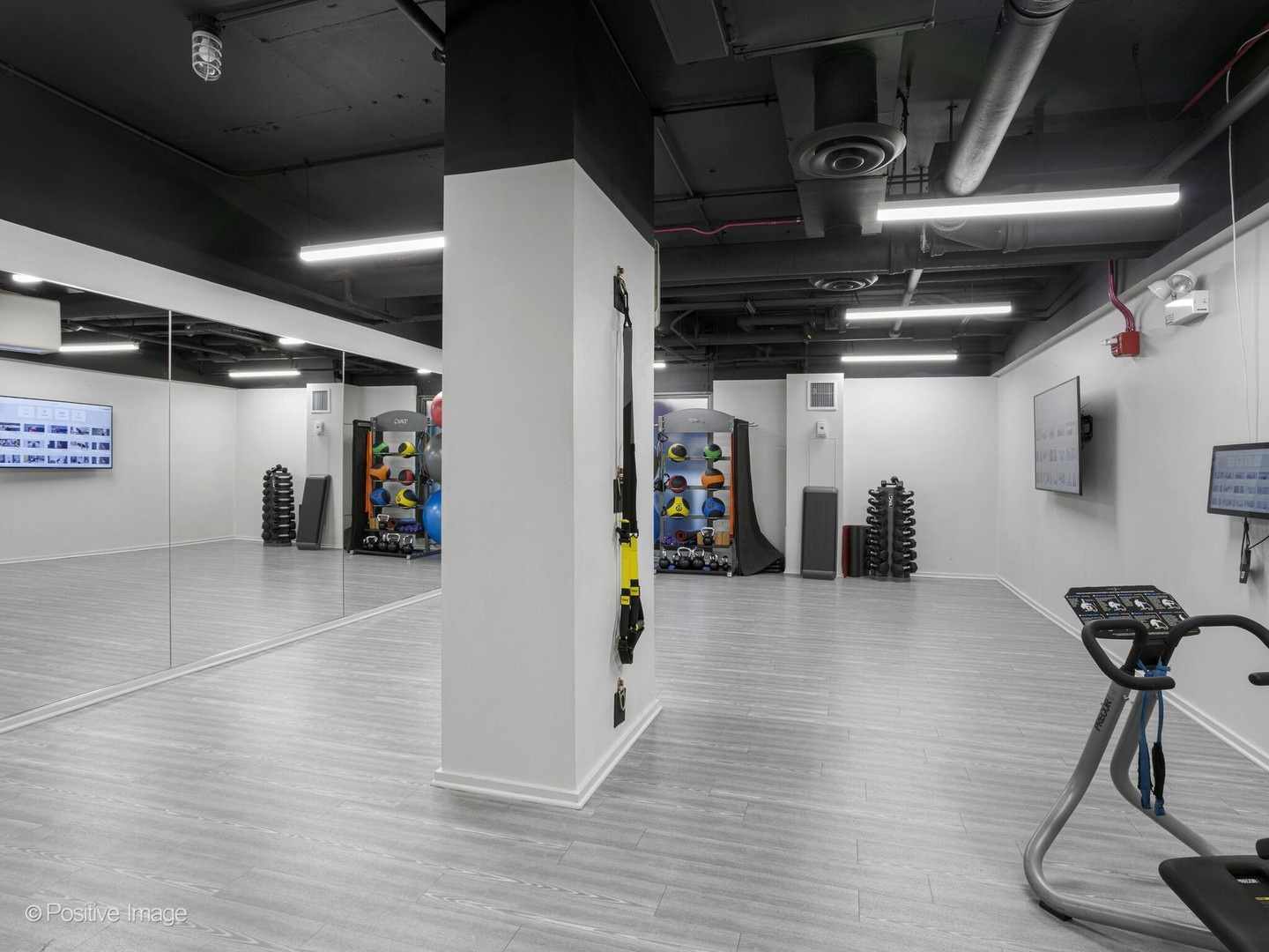 2020 N Lincoln Park West Unit: 10C