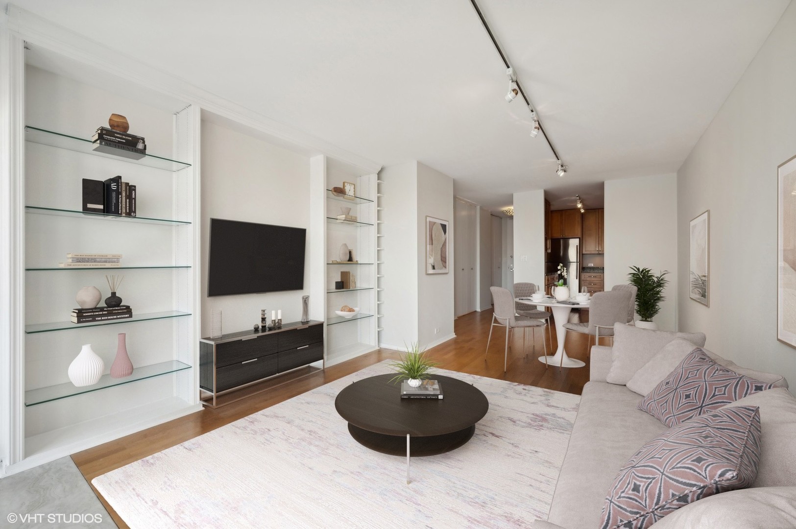 2020 N Lincoln Park West Unit: 10C