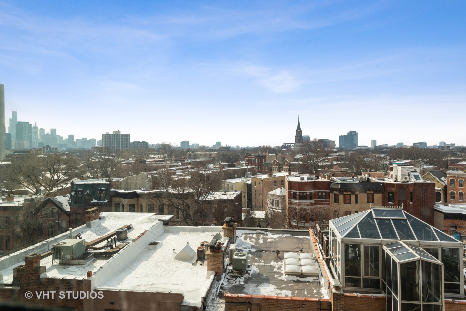 1850 N CLARK Street Unit: 704