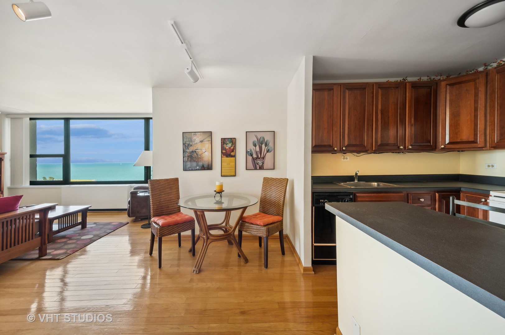 1850 N Clark Street Unit: 3002