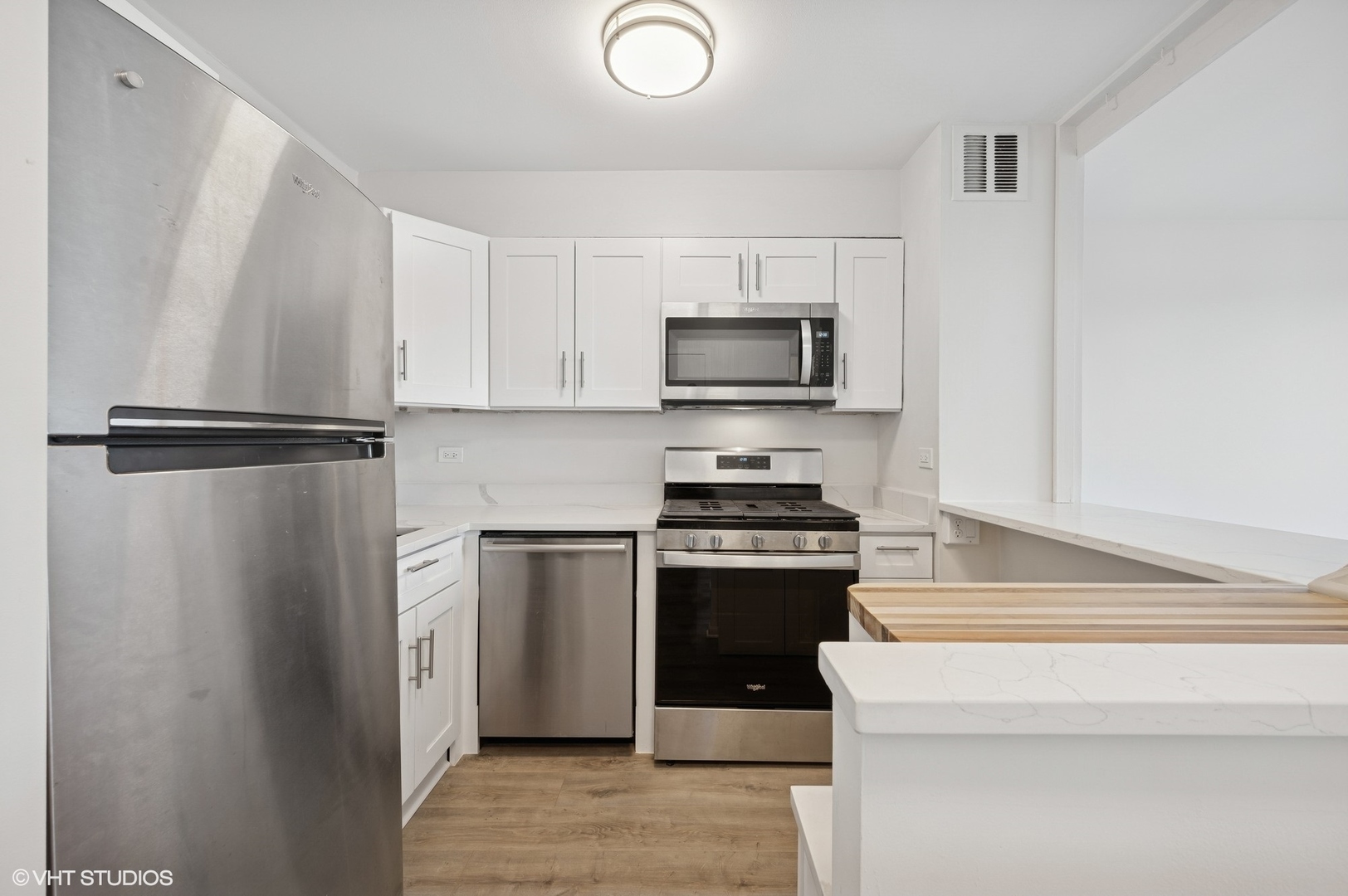 2800 N Lake Shore Drive Unit: 1813
