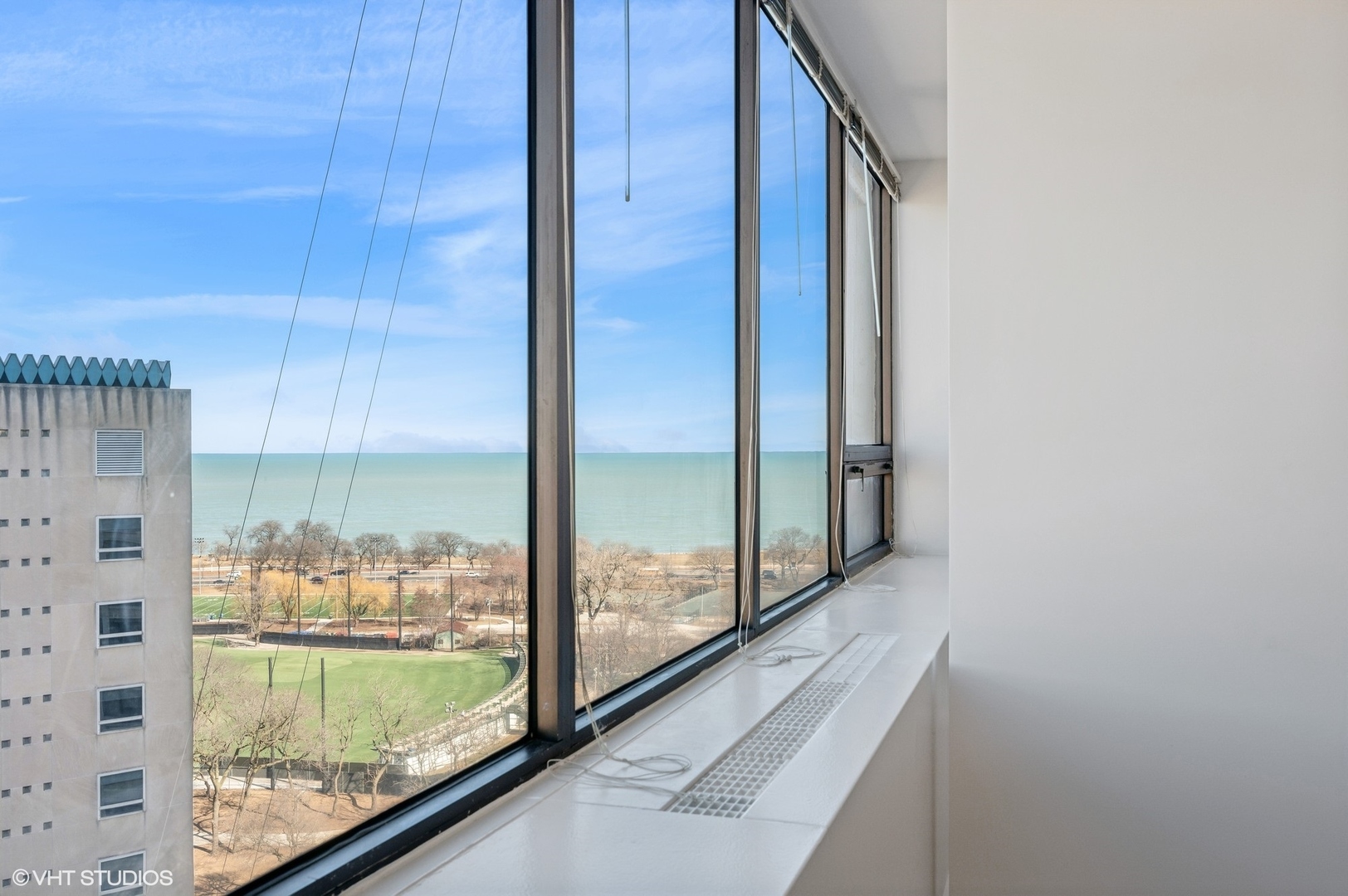 2800 N Lake Shore Drive Unit: 1813