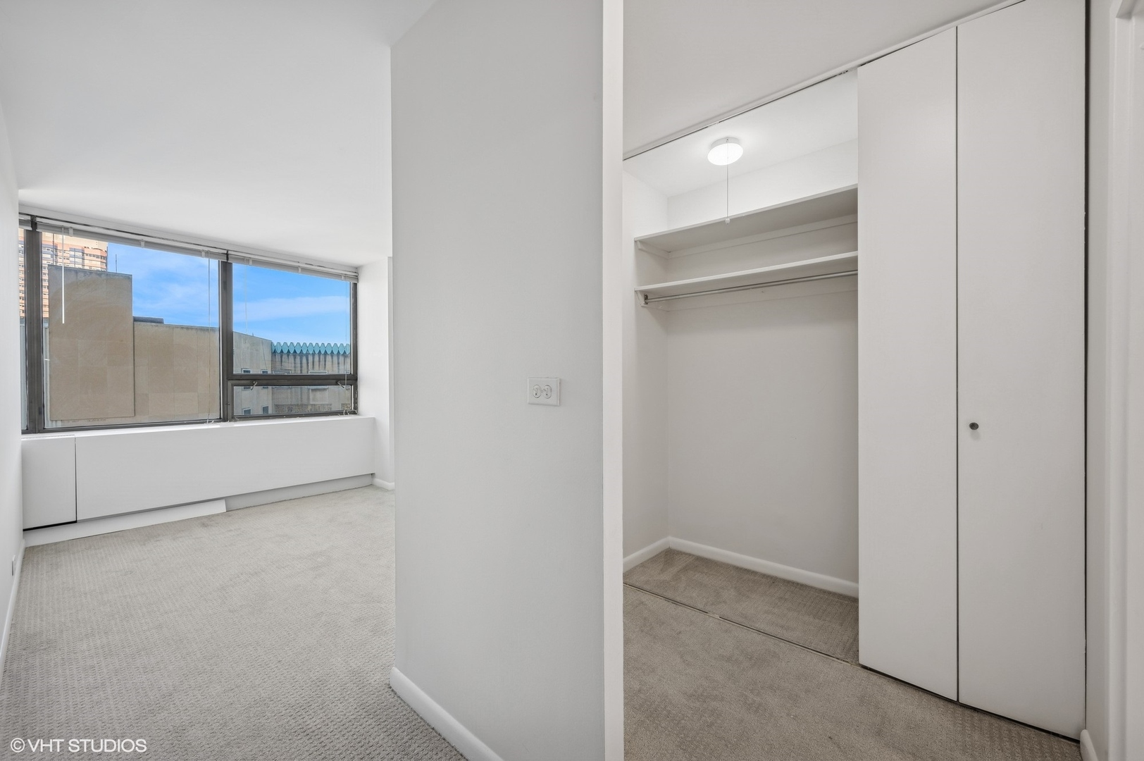 2800 N Lake Shore Drive Unit: 1813