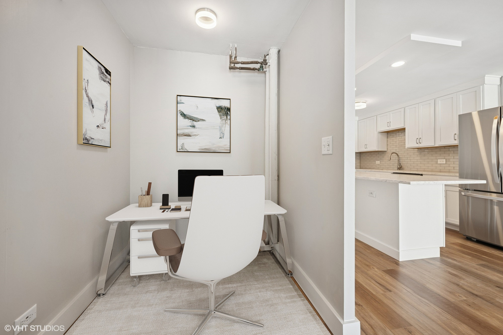 1960 N LINCOLN PARK WEST Unit: 2401