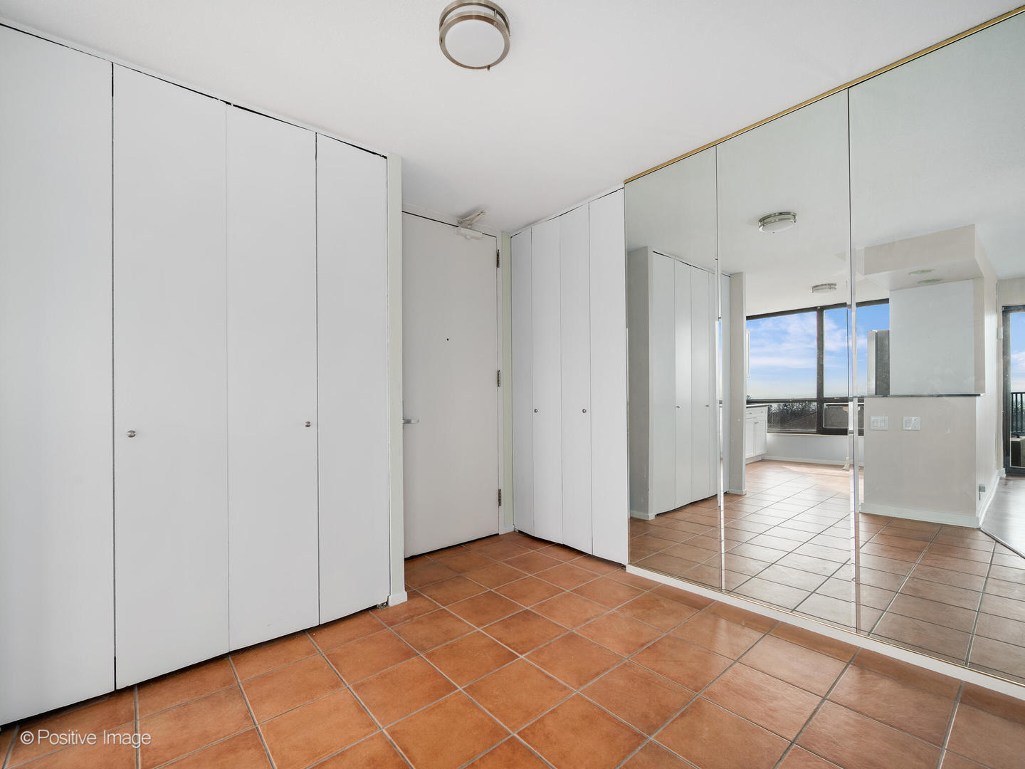 2020 N Lincoln Park West N Unit: 8F