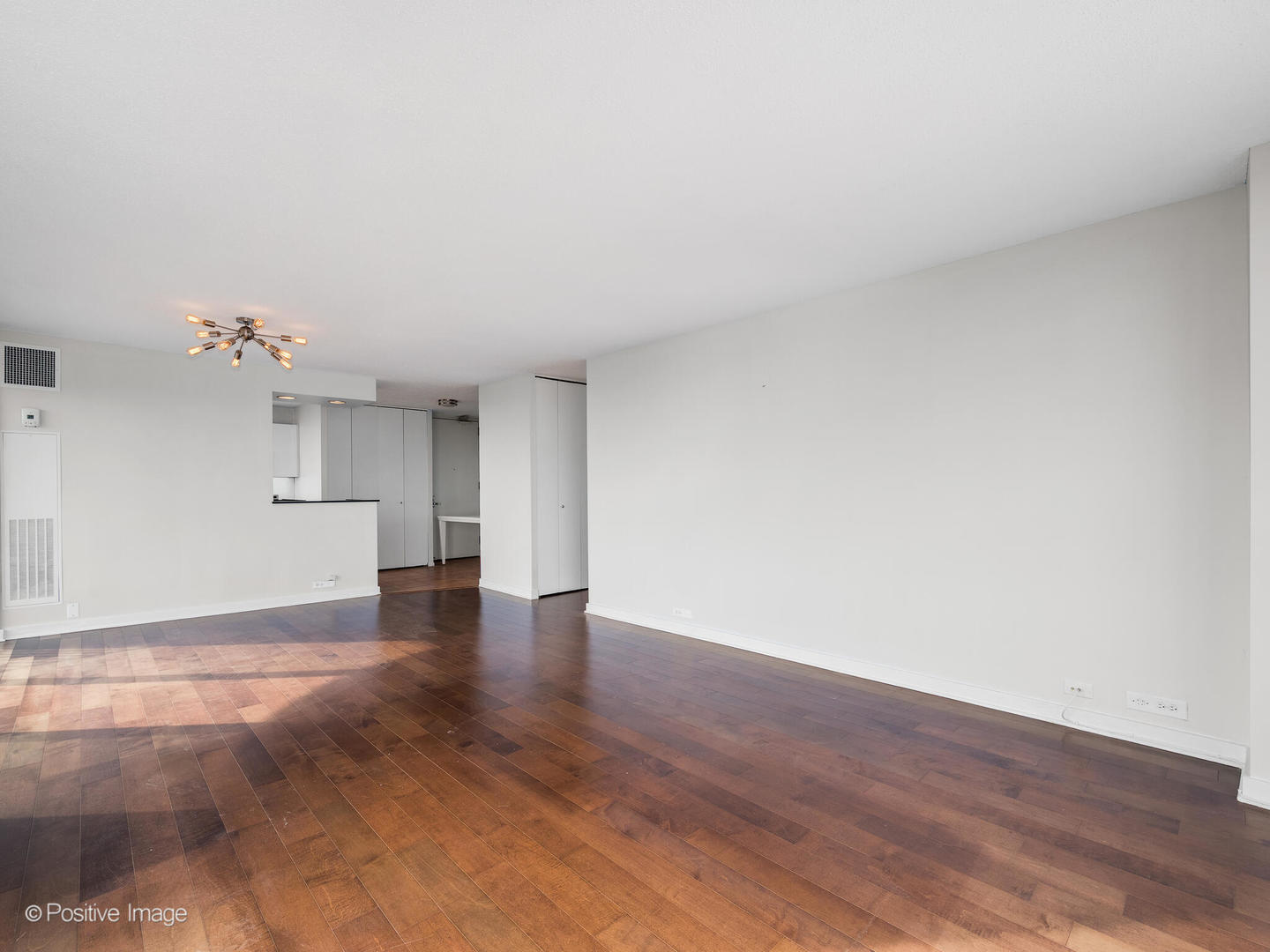 2020 N Lincoln Park West N Unit: 8F