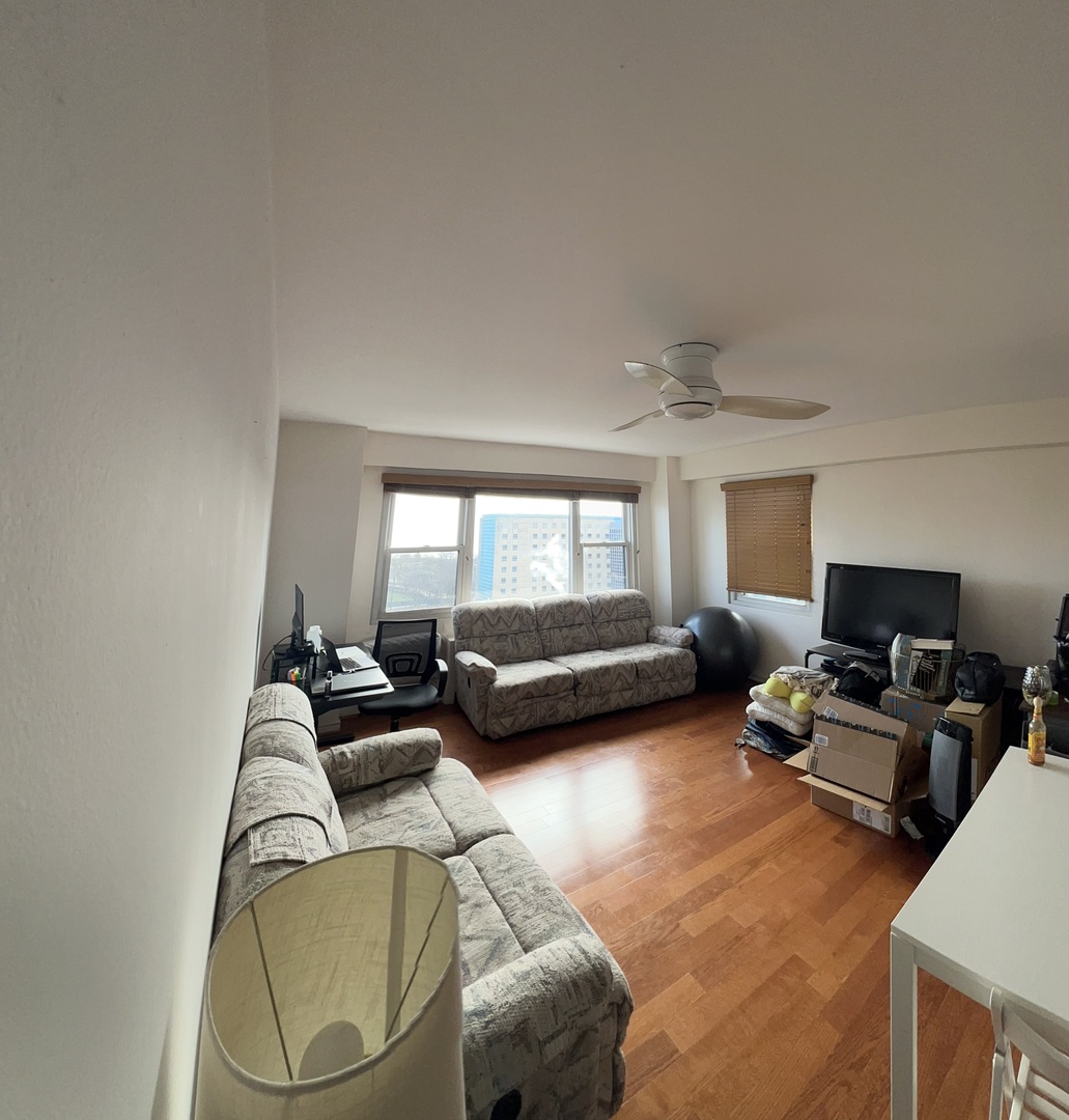 2909 N Sheridan Road Unit: 1703