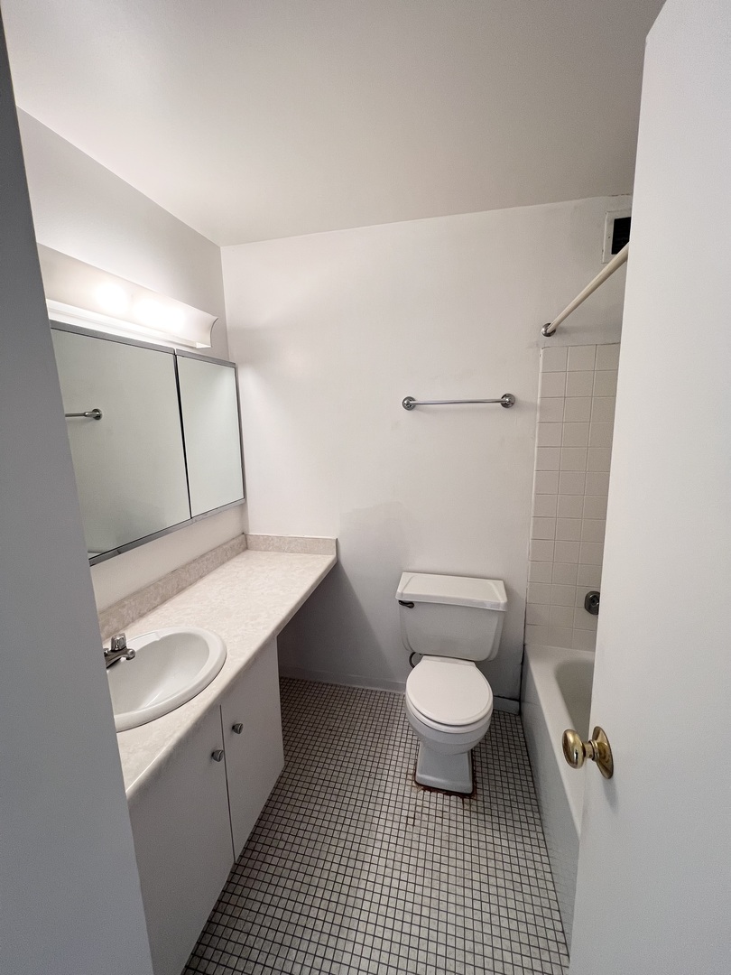 1636 N Wells Street Unit: 3409