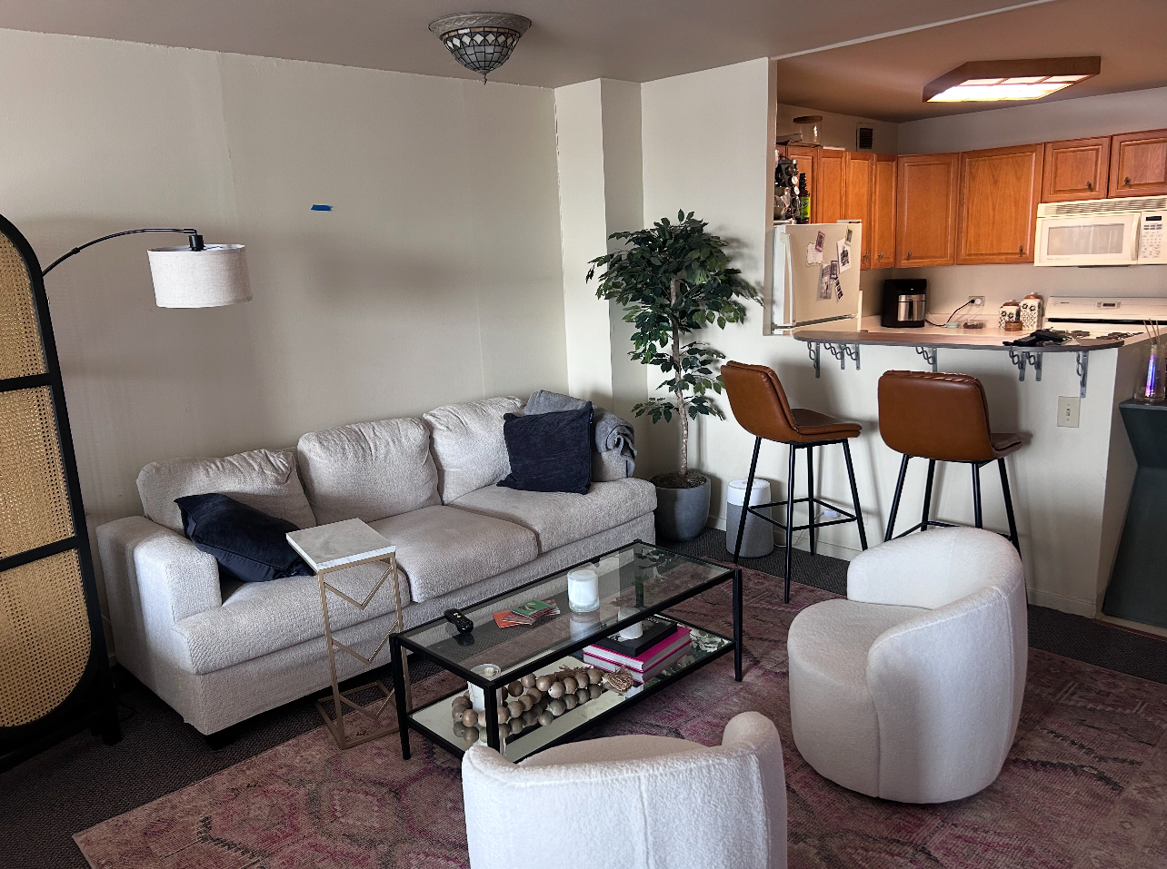 1960 N LINCOLN PARK WEST Unit: 2002