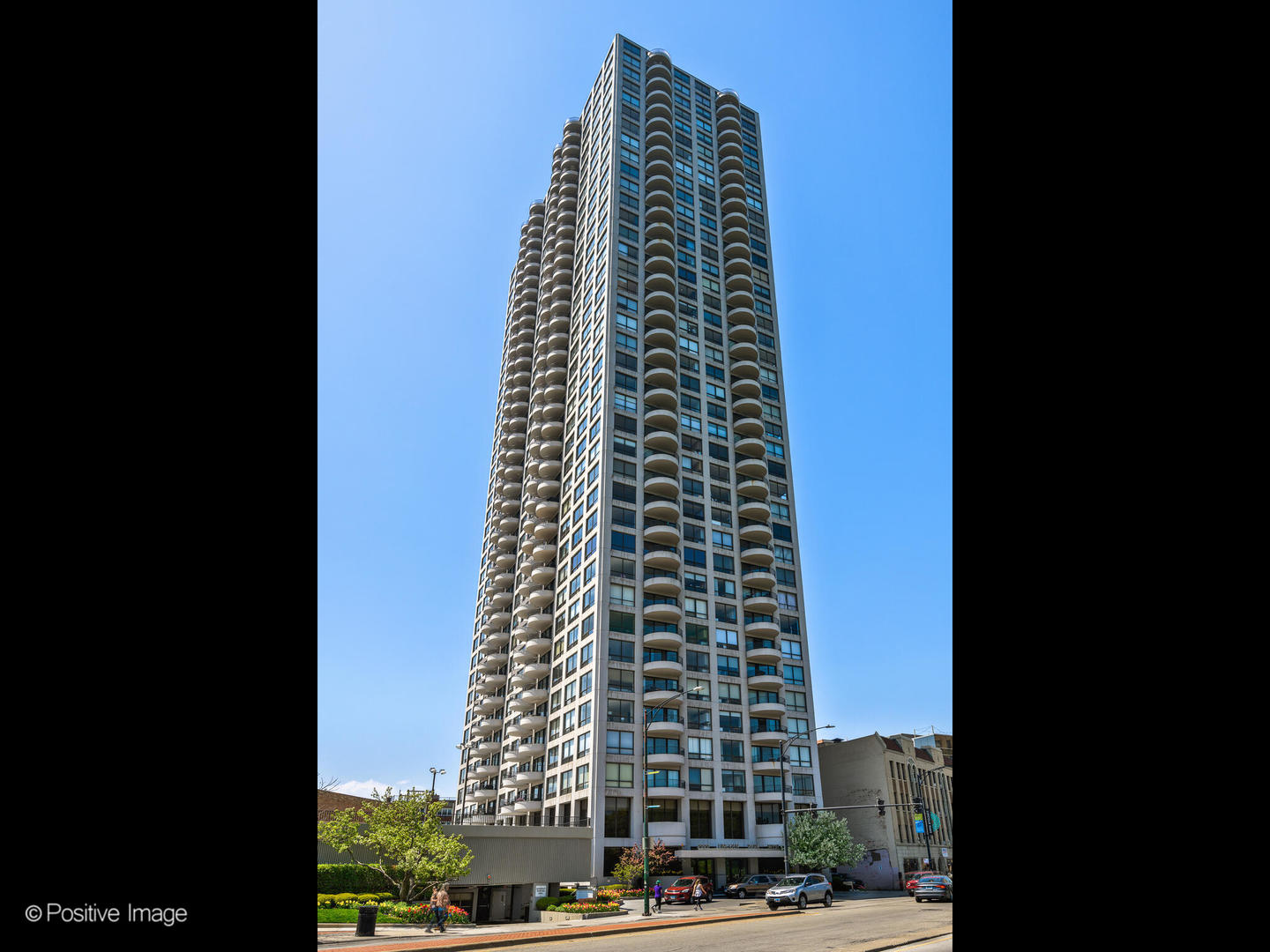 2020 N Lincoln Park West Unit: 31DE