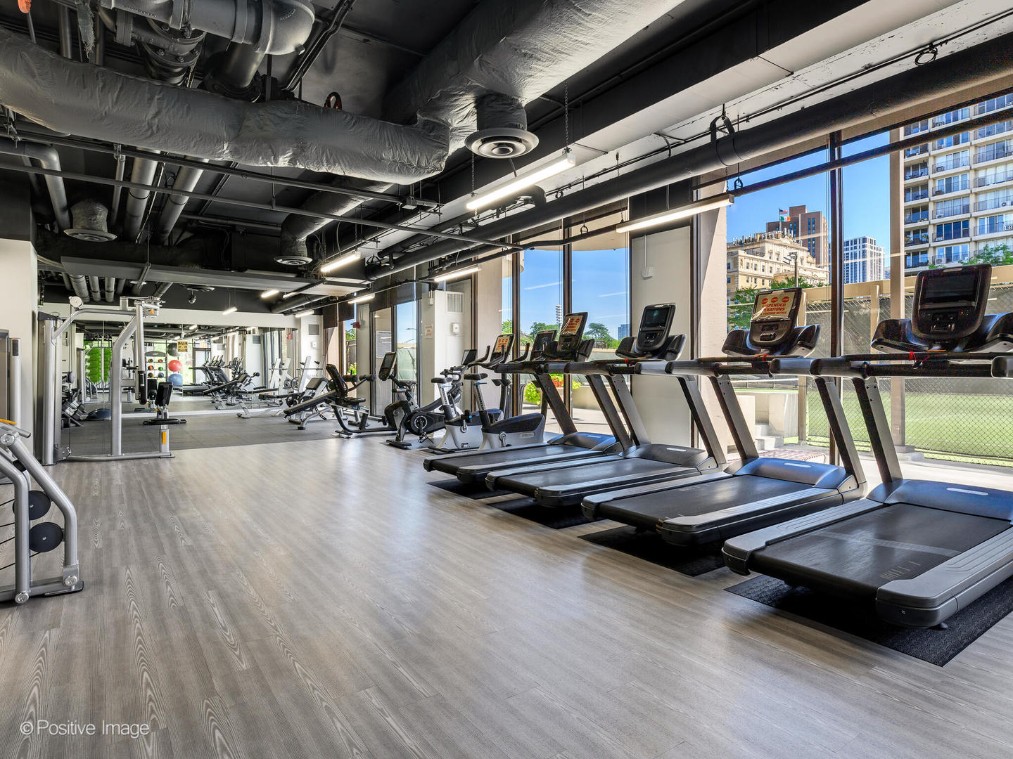 2020 N Lincoln Park West Unit: 31DE