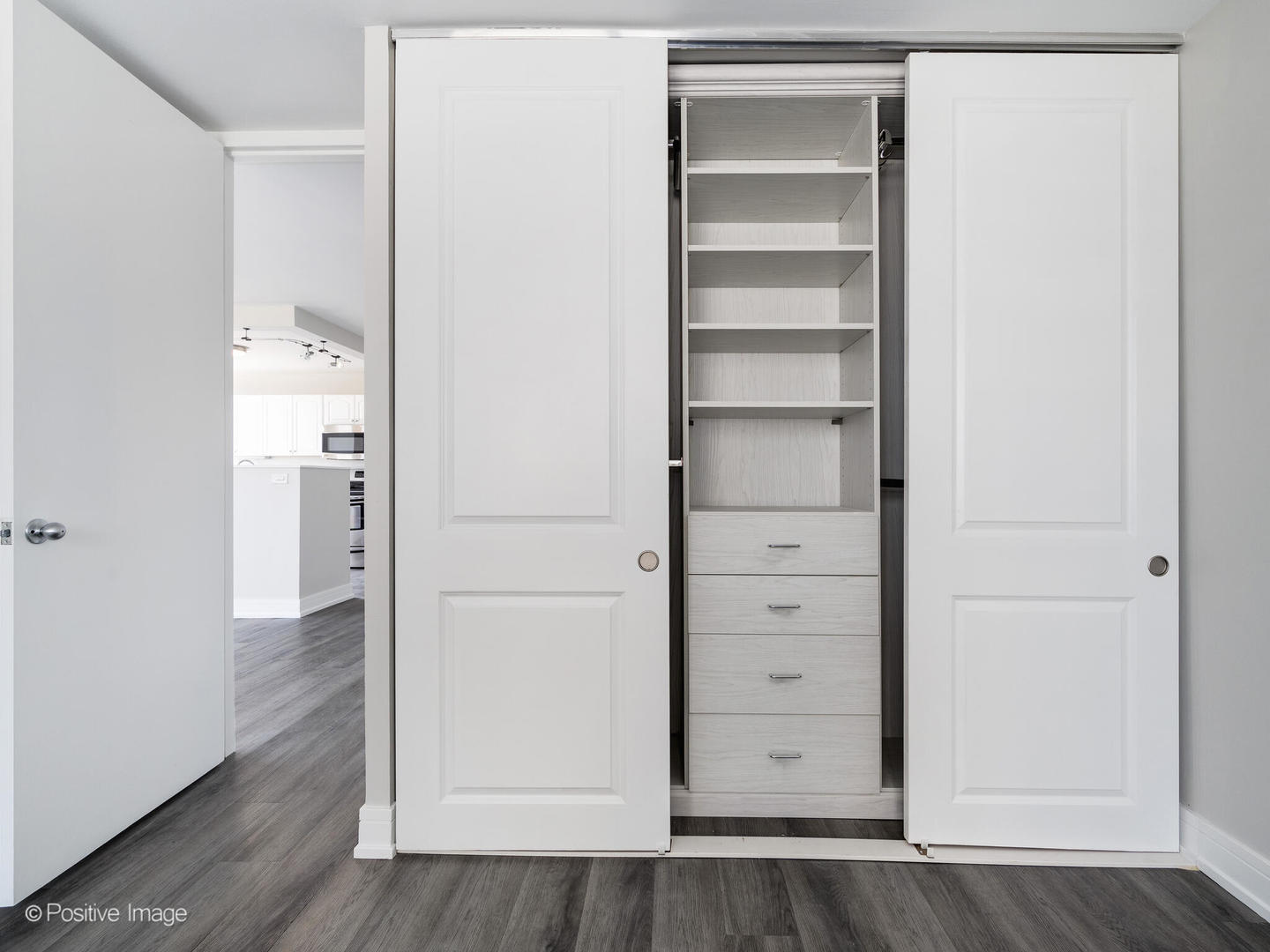 2020 N LINCOLN PARK WEST Unit: 4F