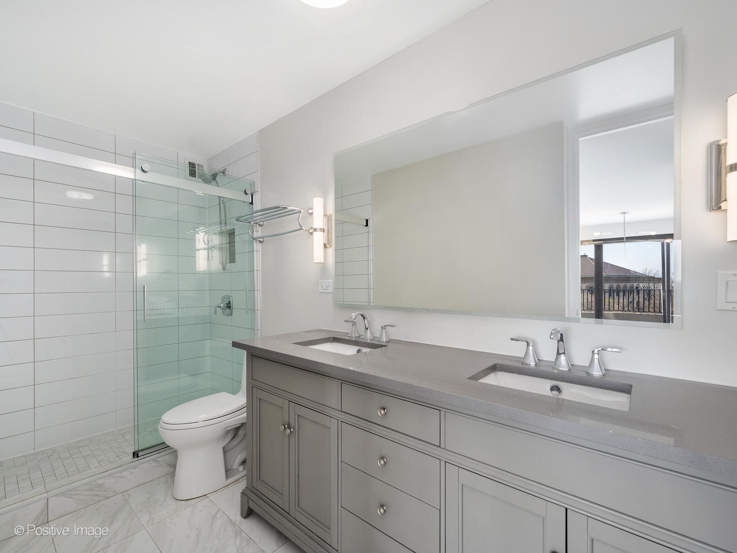 2020 N LINCOLN PARK WEST Unit: 4F