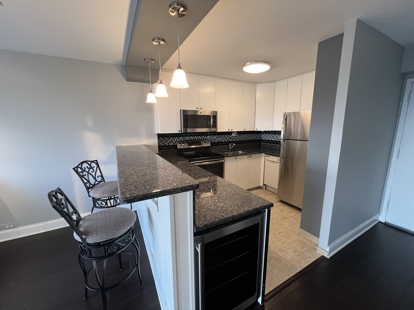 1850 N Clark Street Unit: 2106