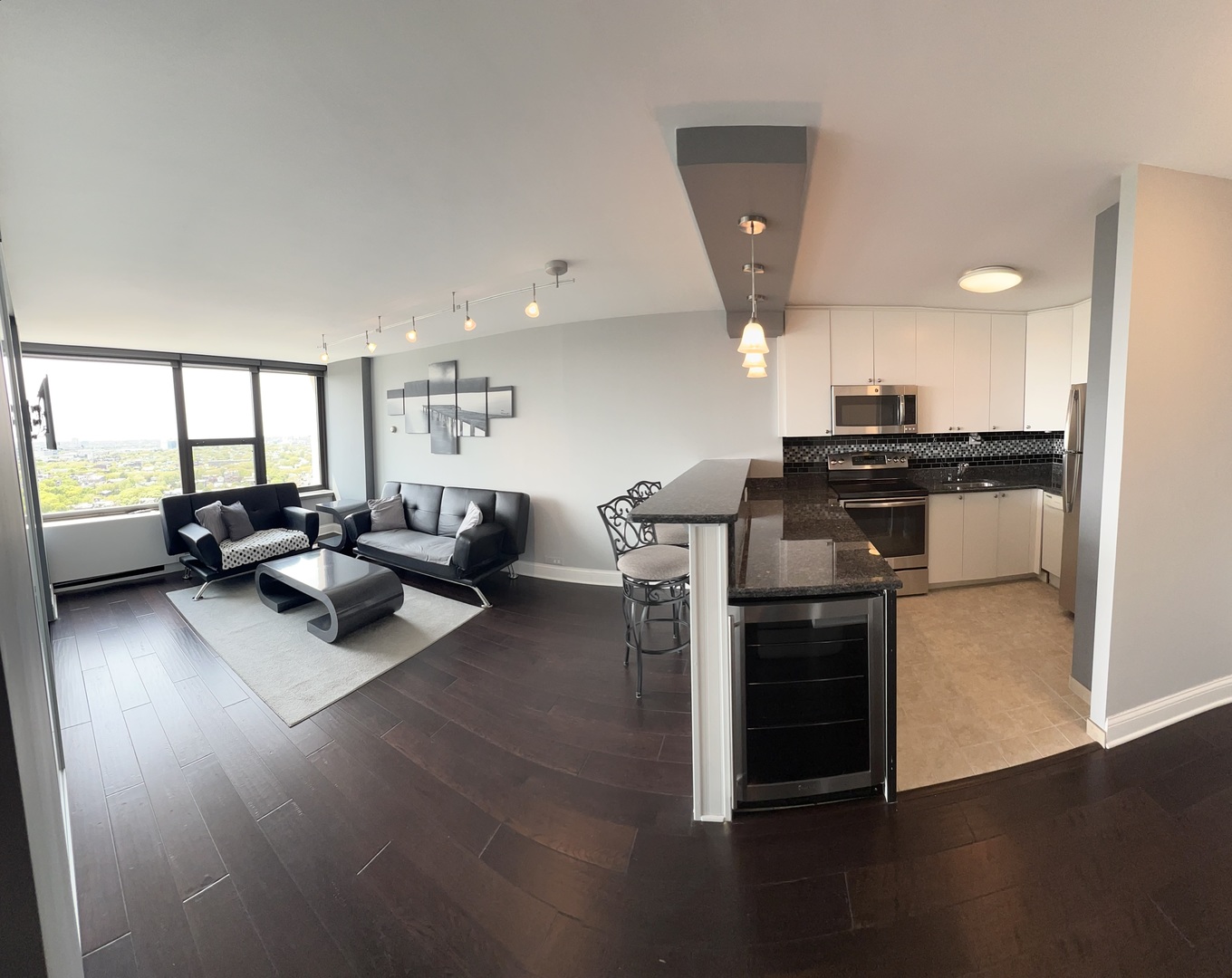 1850 N Clark Street Unit: 2106