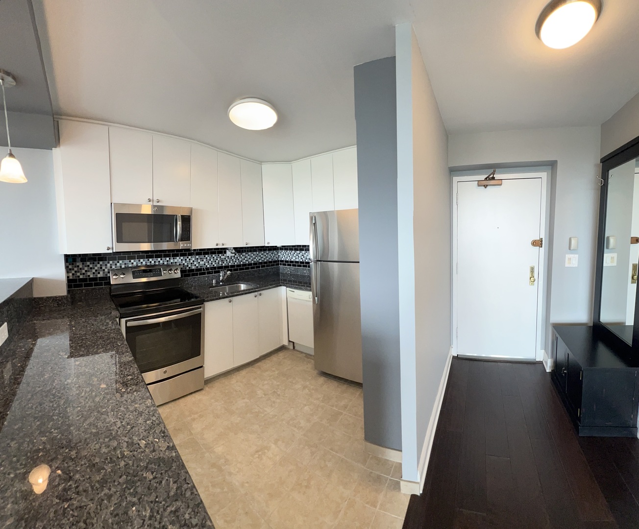 1850 N Clark Street Unit: 2106