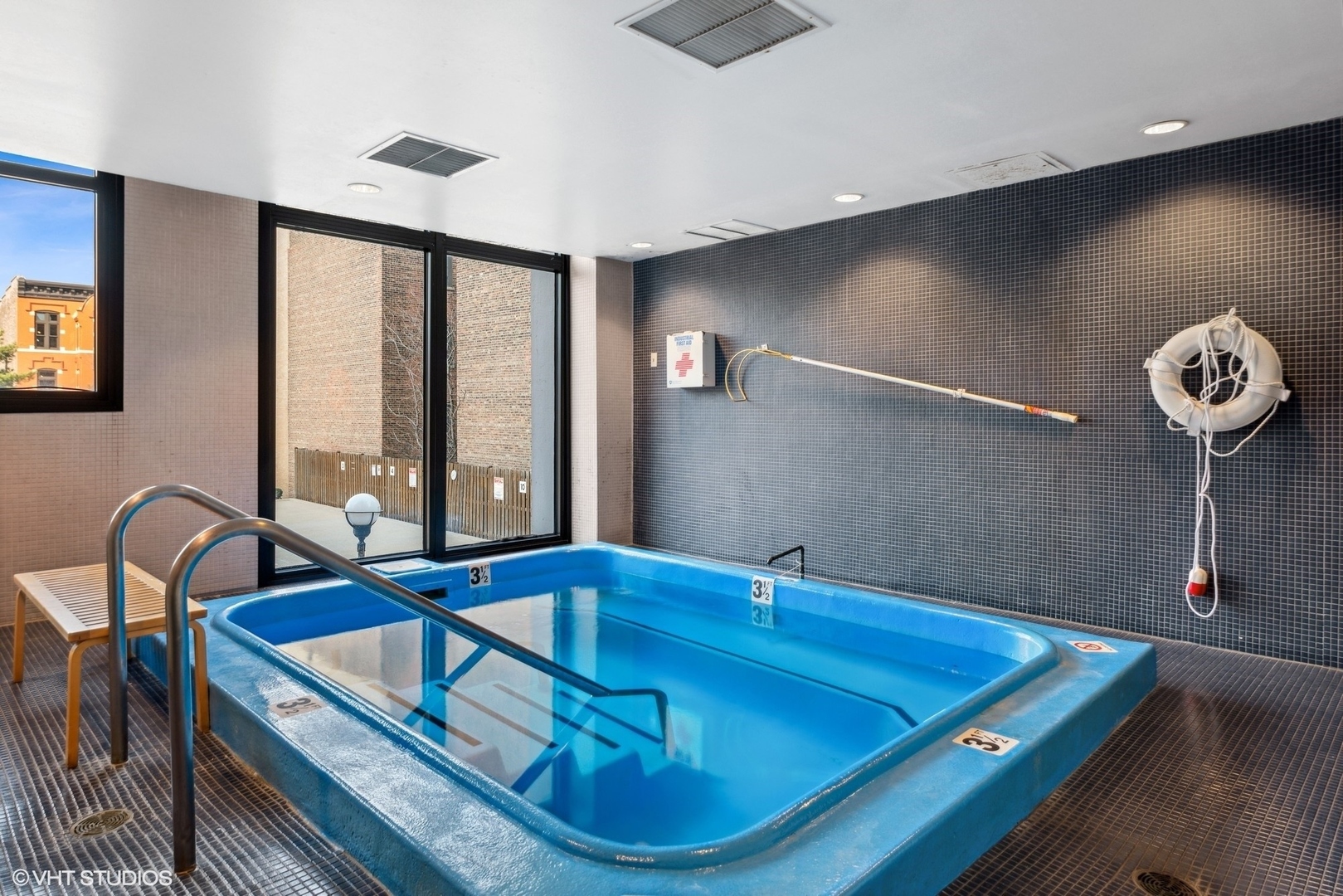 2020 N Lincoln Park West Unit: 30L