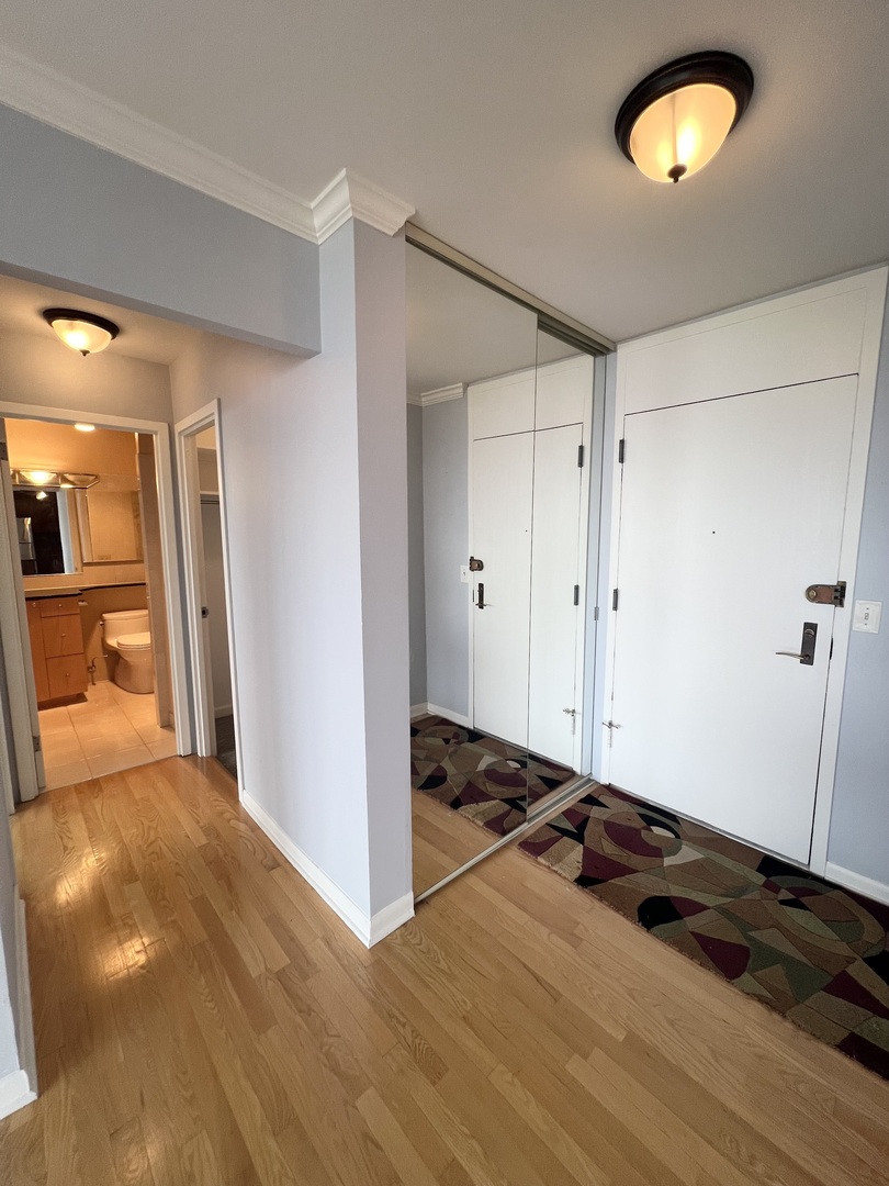 2800 N Lake Shore Drive Unit: 2610