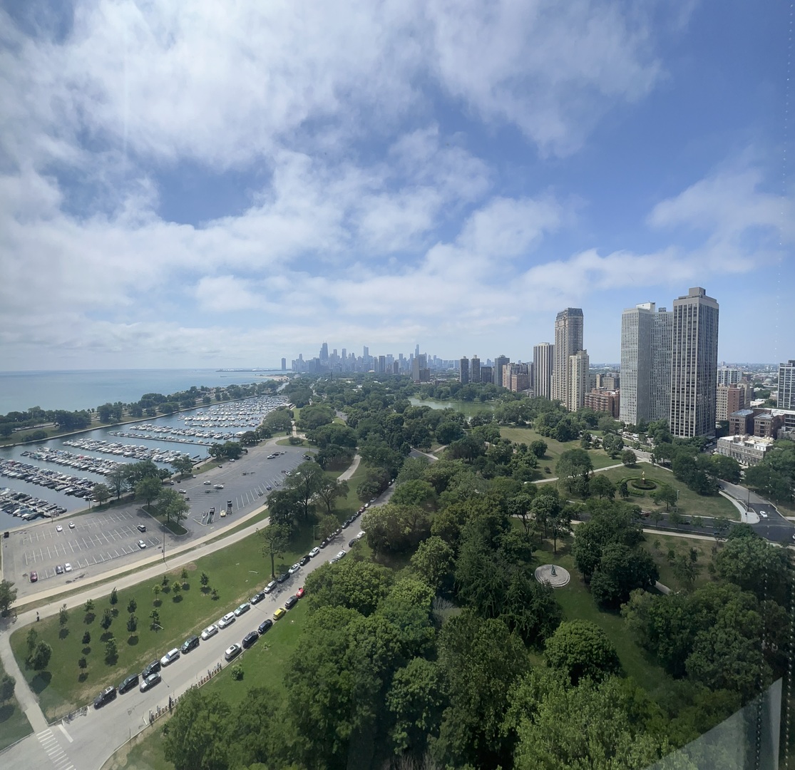 2800 N Lake Shore Drive Unit: 2610