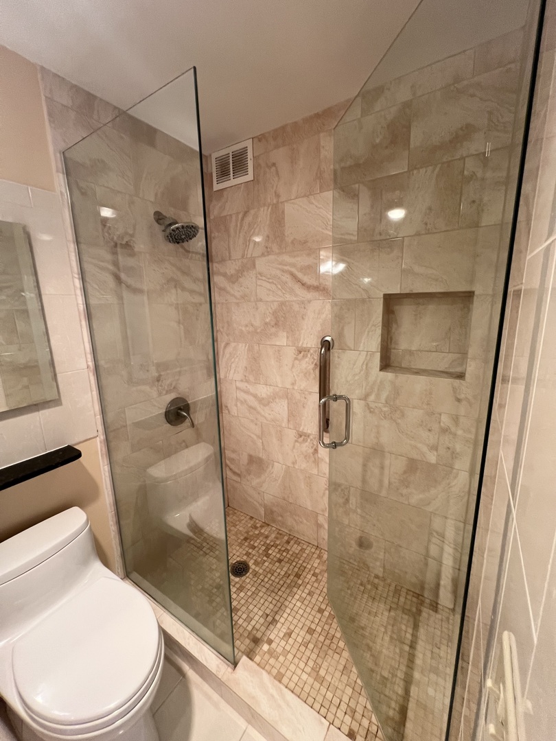 2800 N Lake Shore Drive Unit: 2610