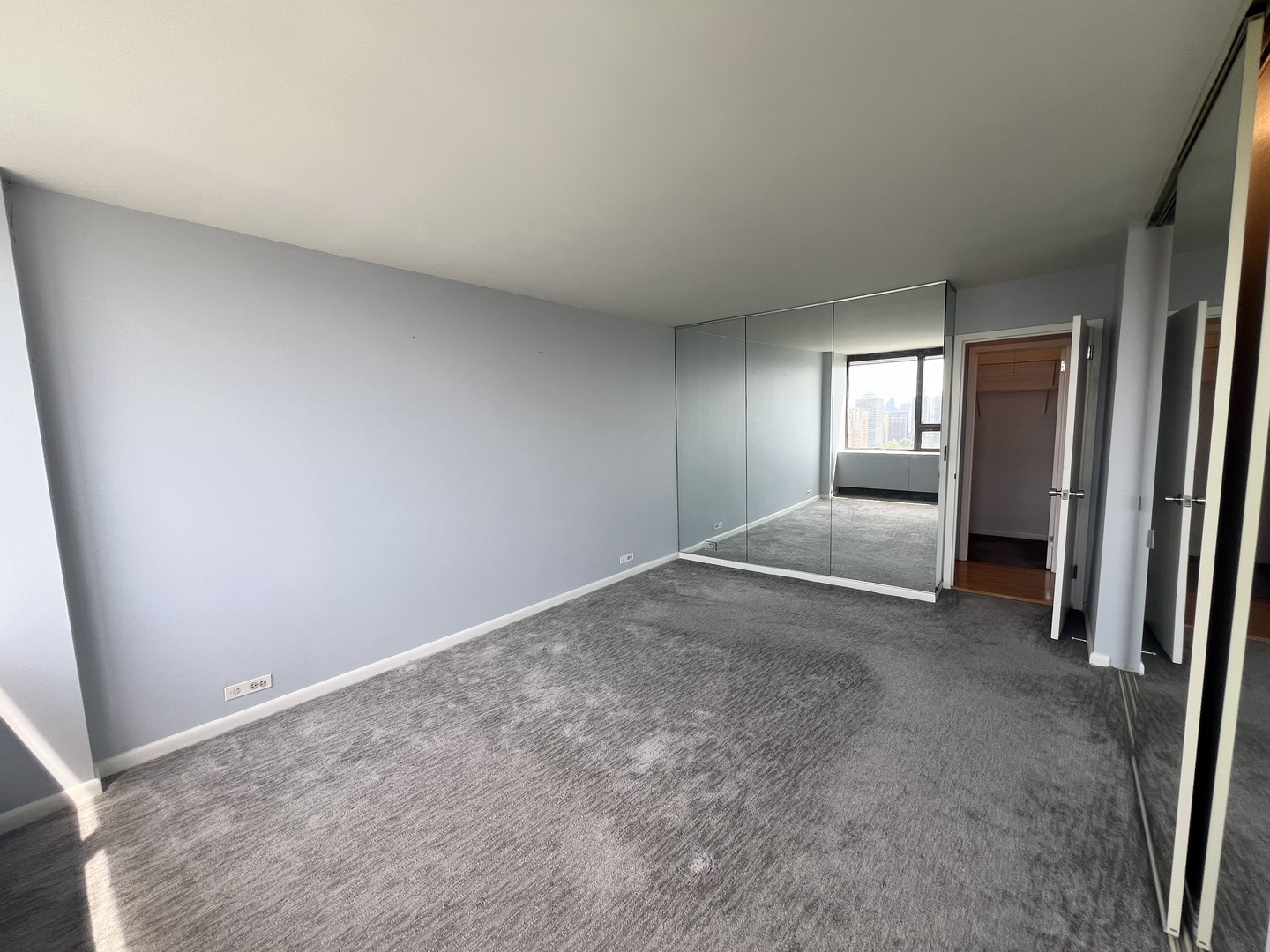 2800 N Lake Shore Drive Unit: 2610