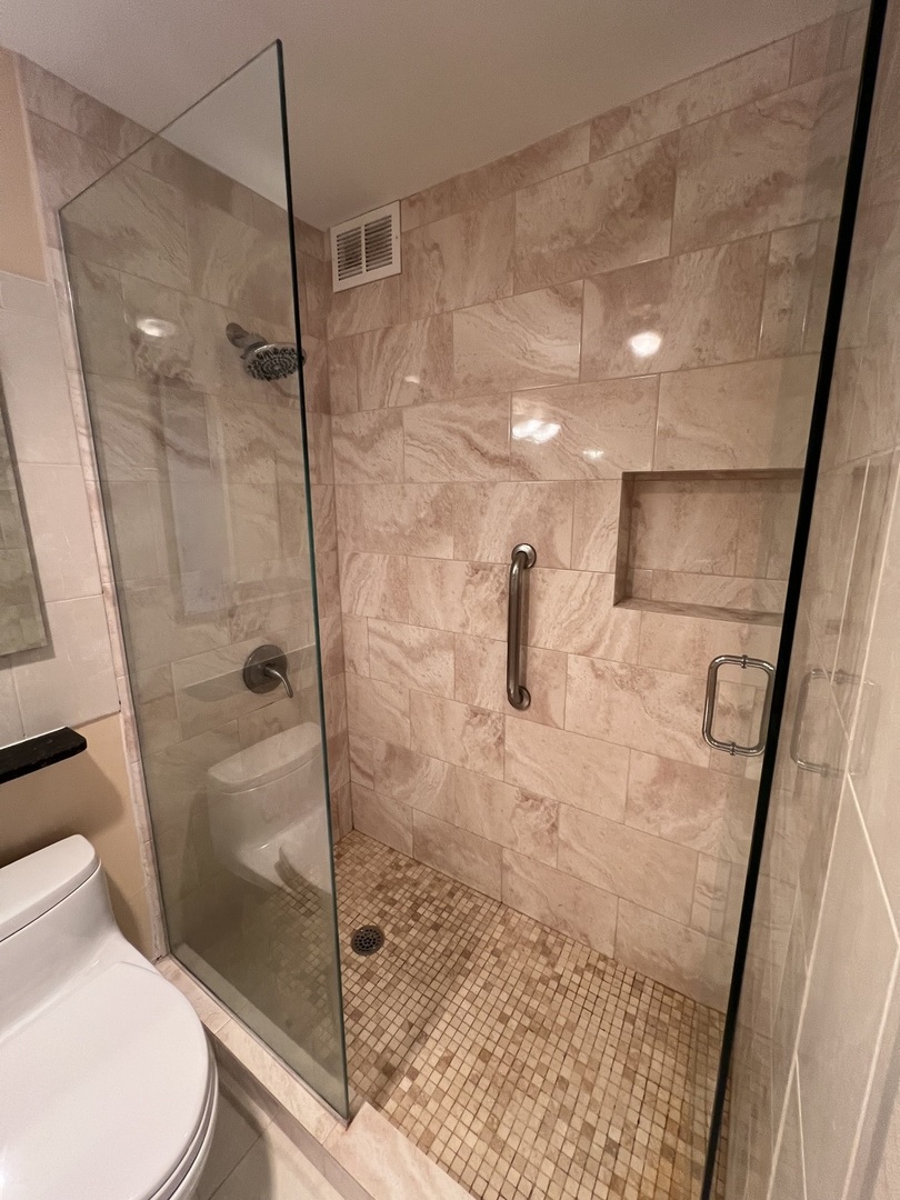 2800 N Lake Shore Drive Unit: 2610
