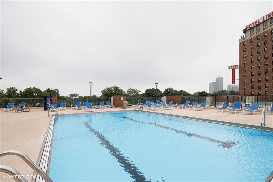 1850 N Clark Street Unit: 1501