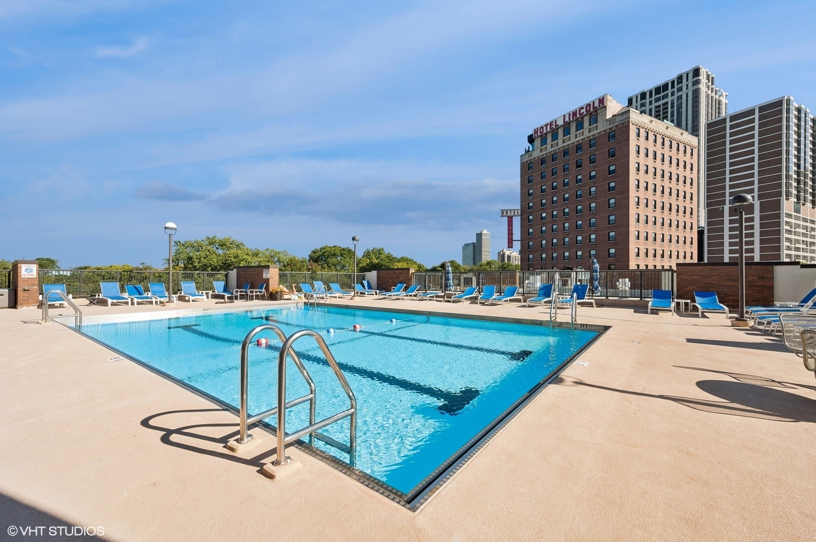 1850 N Clark Street Unit: 1501