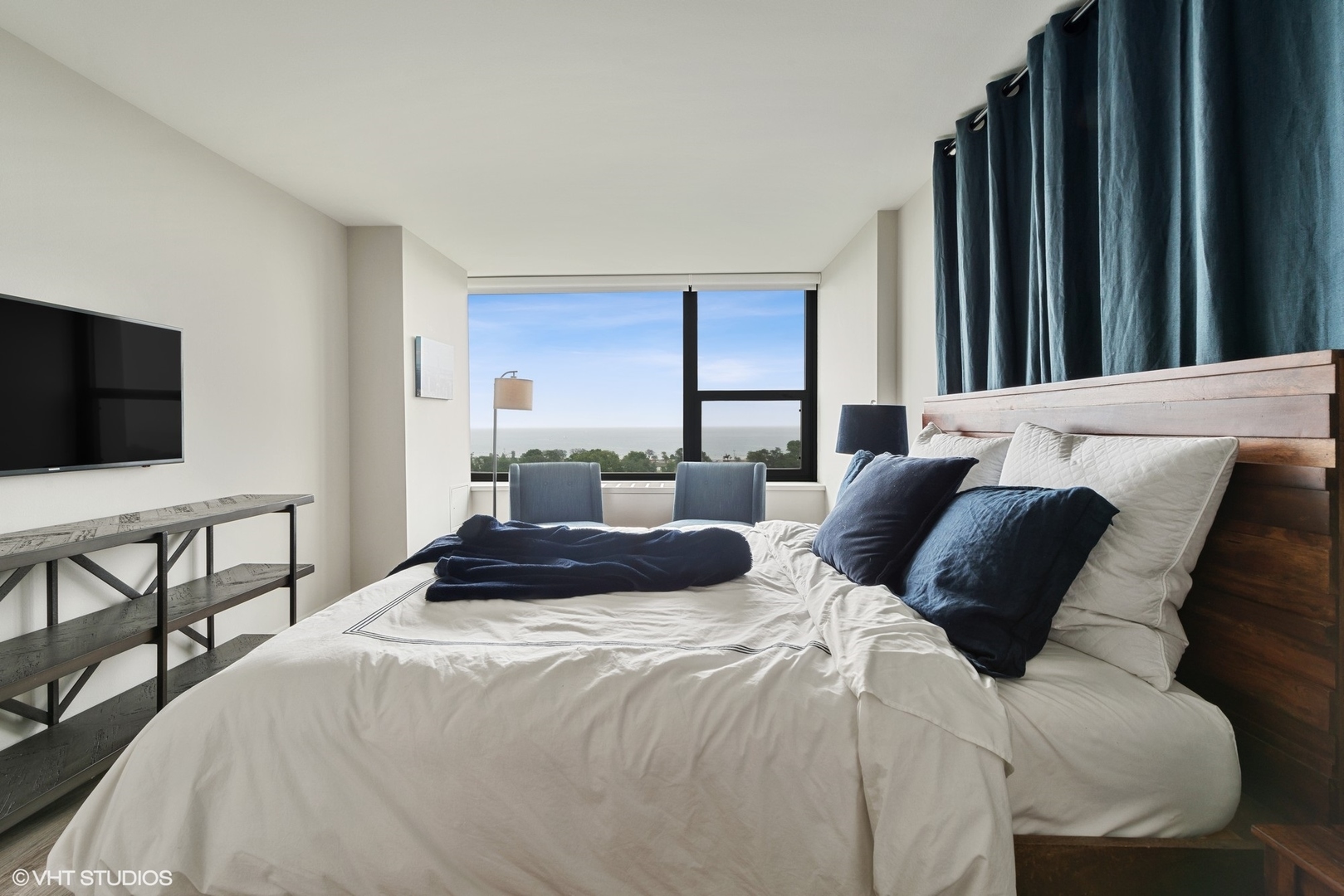 1850 N Clark Street Unit: 1501